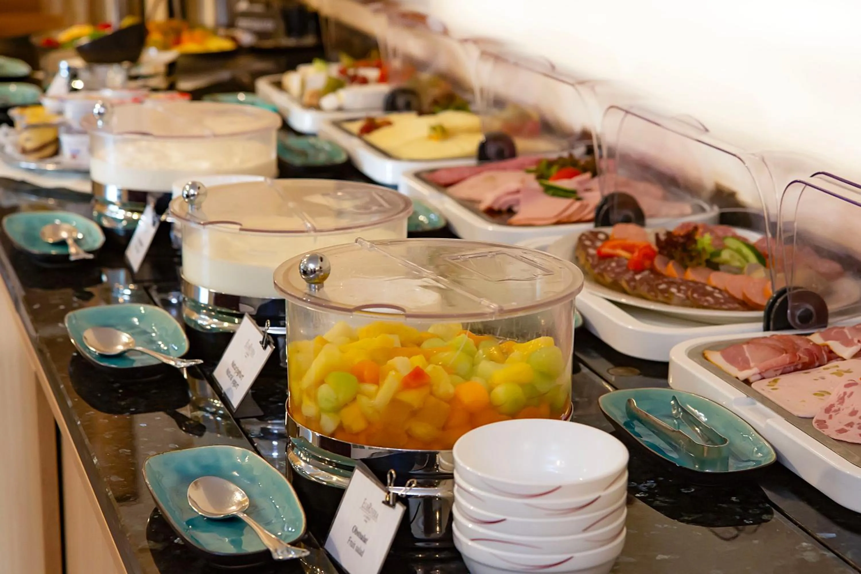 Food and drinks in Hotel ELBRIVERA Alt Prester