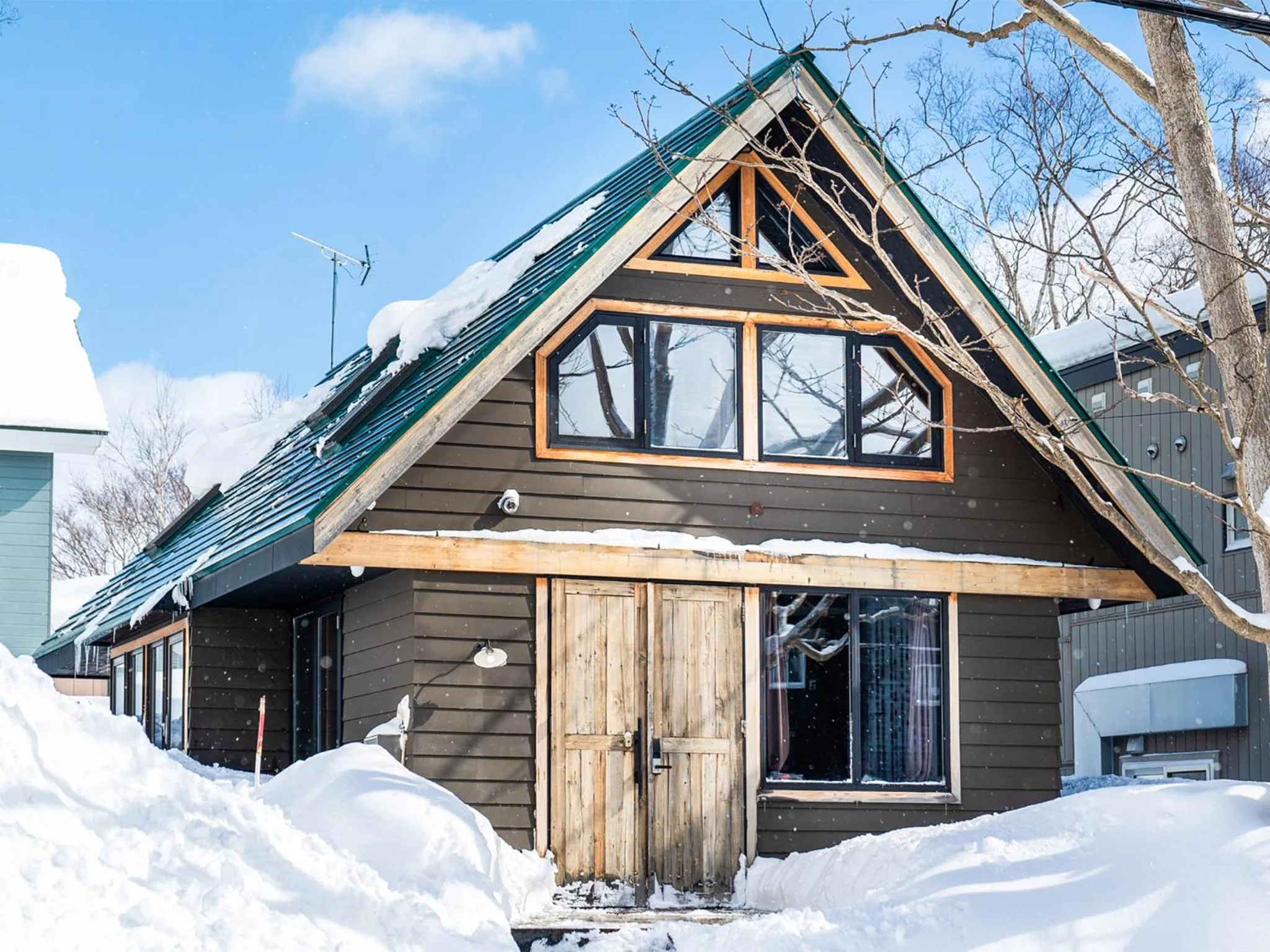 Property building in Momiji Lodge