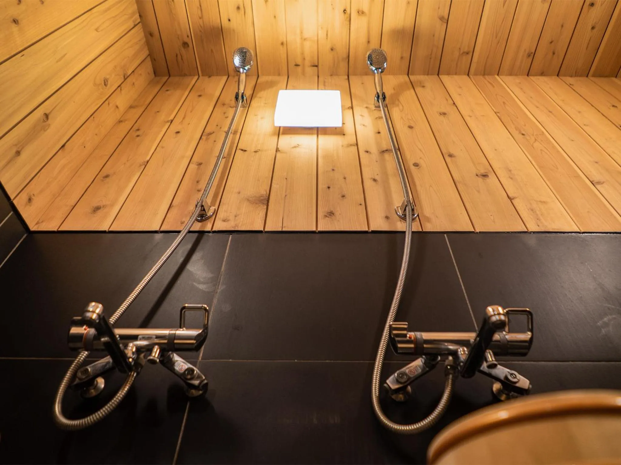 Shower in Momiji Lodge