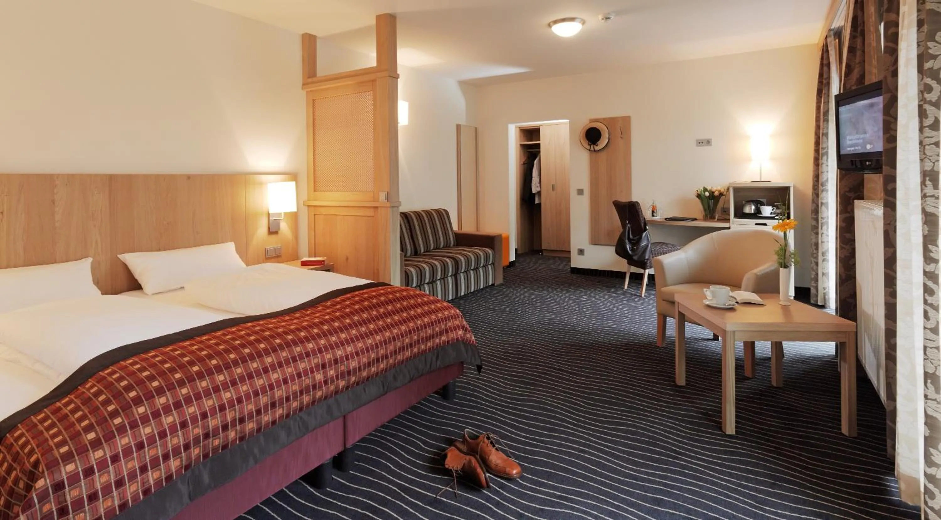 Staff, Bed in Berghotel Hohe Mark