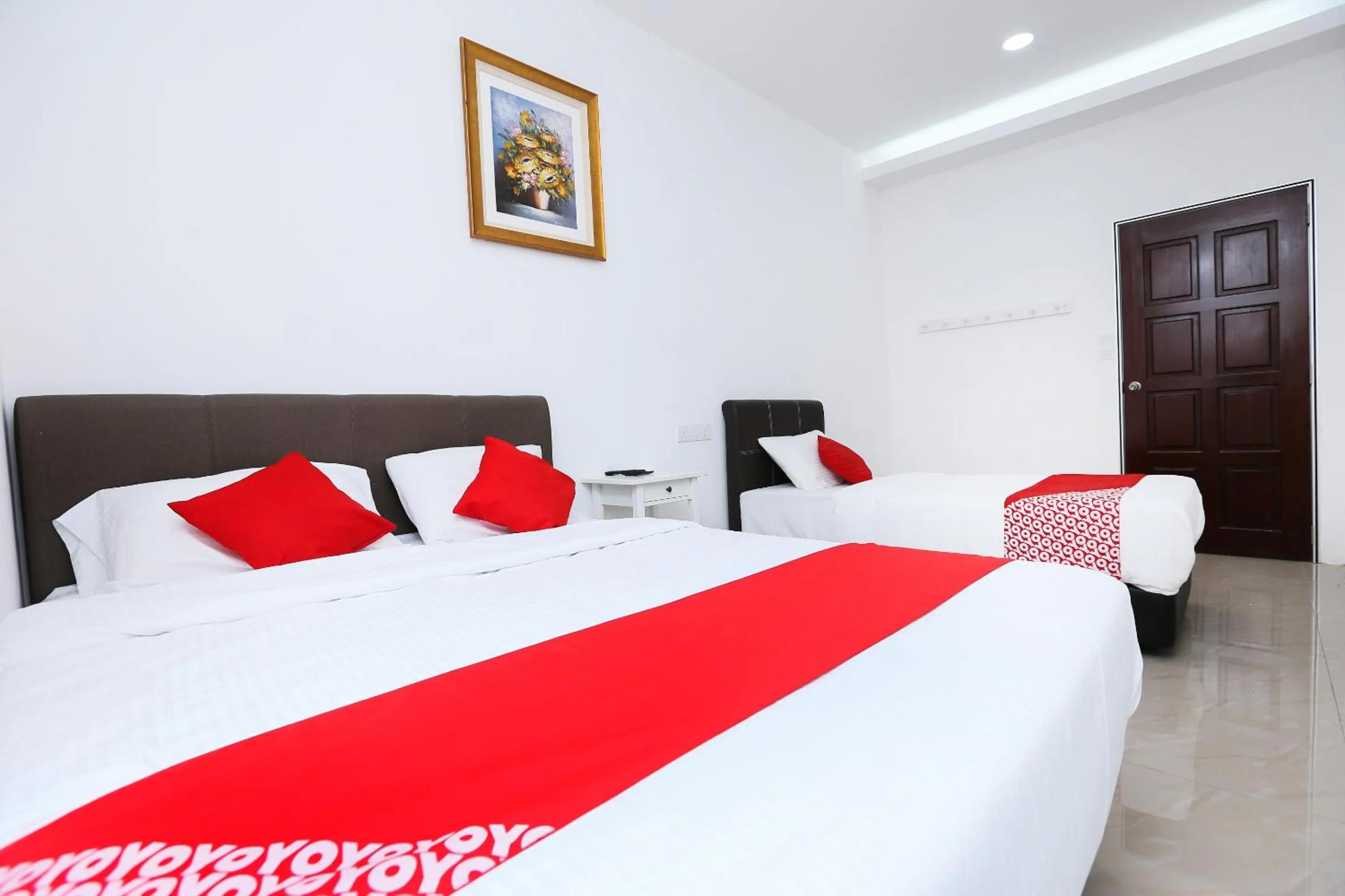 Bedroom, Bed in Hotel O Roselyn Inn