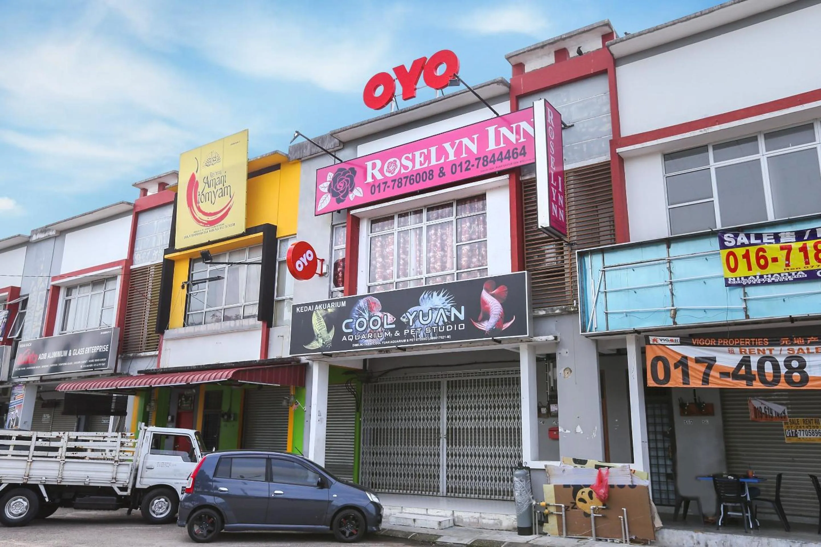 Facade/entrance in Hotel O Roselyn Inn