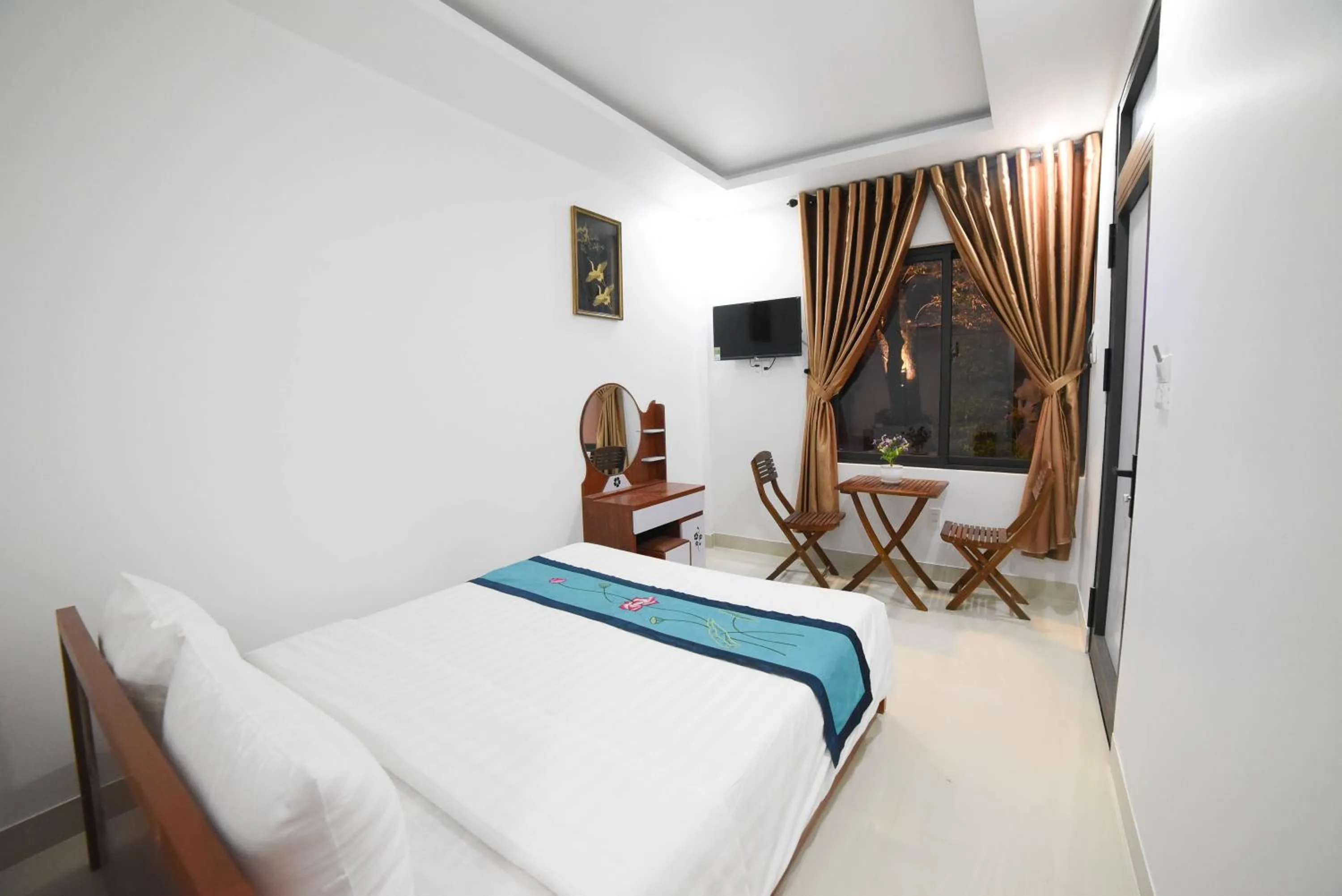 Bed in Asean Garden Homestay Hue