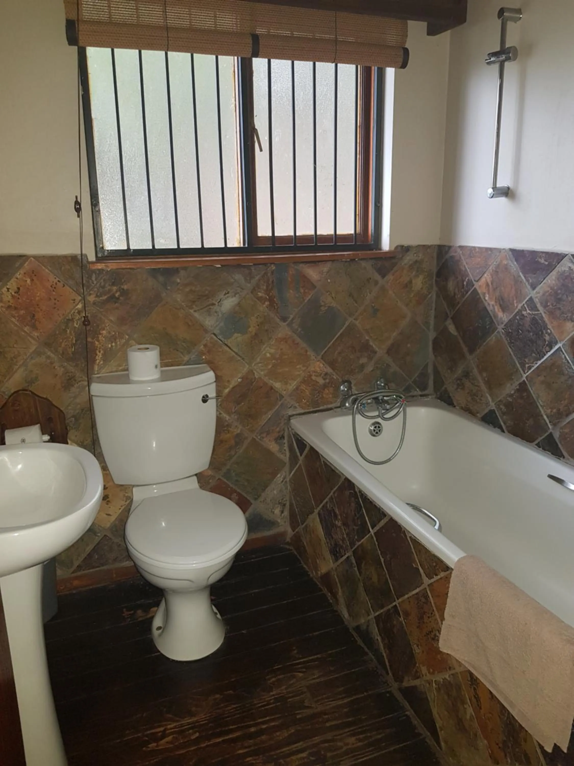 Bathroom in ATKV Klein-Kariba