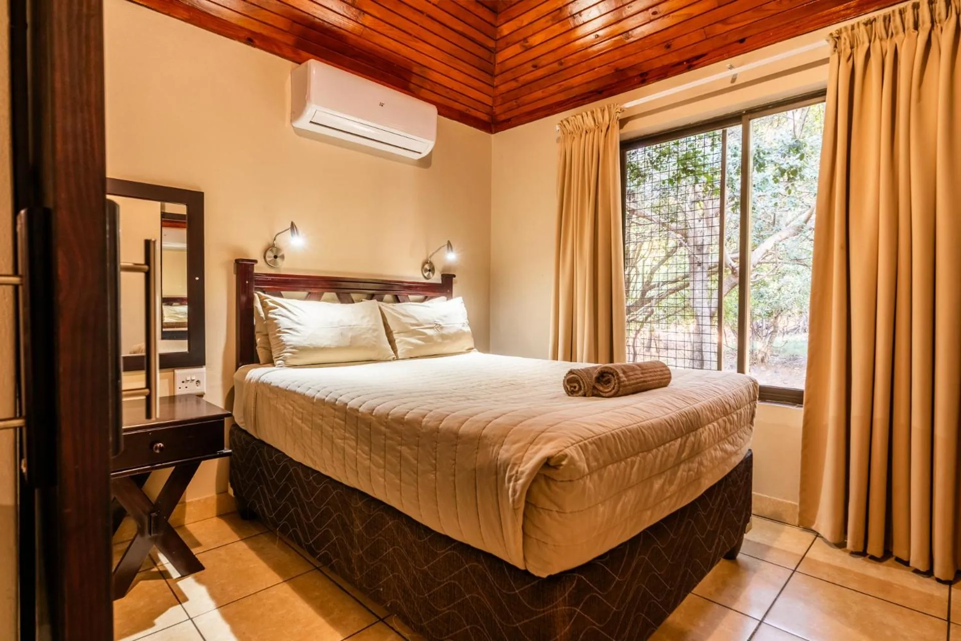 Bed in ATKV Klein-Kariba