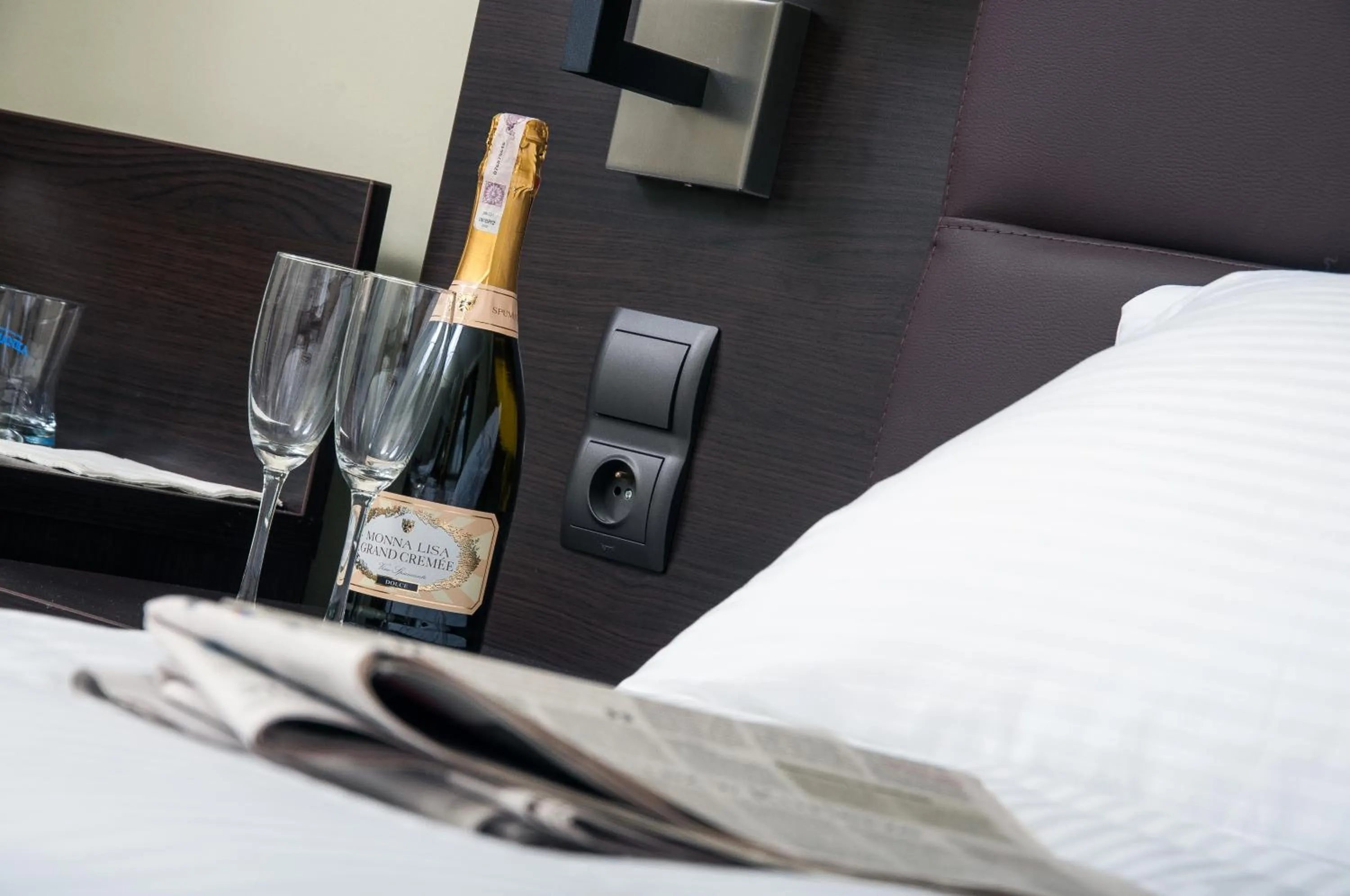 Seating area, Bed in Hotel Ilan