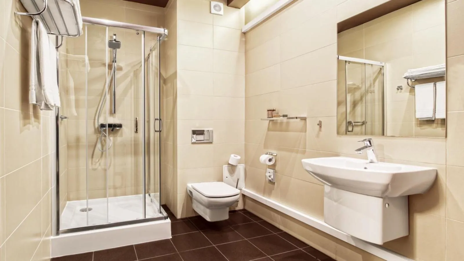 Bathroom in Hotel Ilan