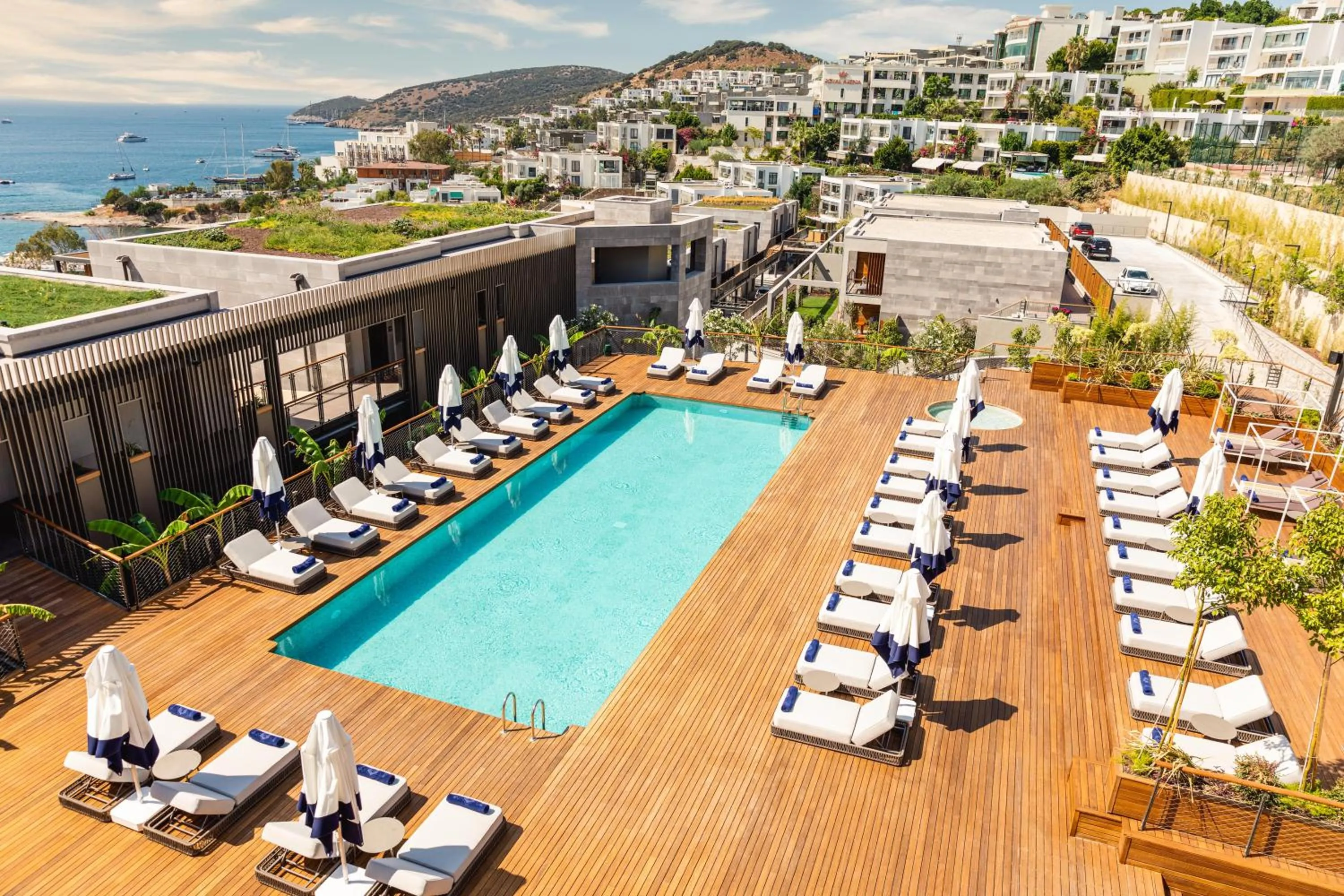 Swimming pool in Kaya Palazzo Resort & Residences Le Chic Bodrum