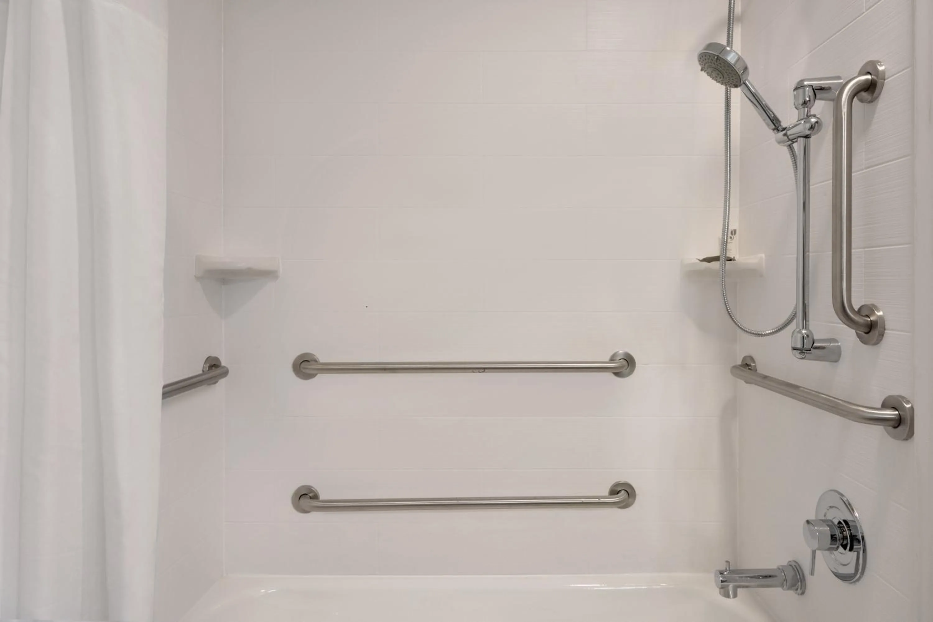 acessibility in Country Inn & Suites by Radisson, Oklahoma City - Bricktown, OK