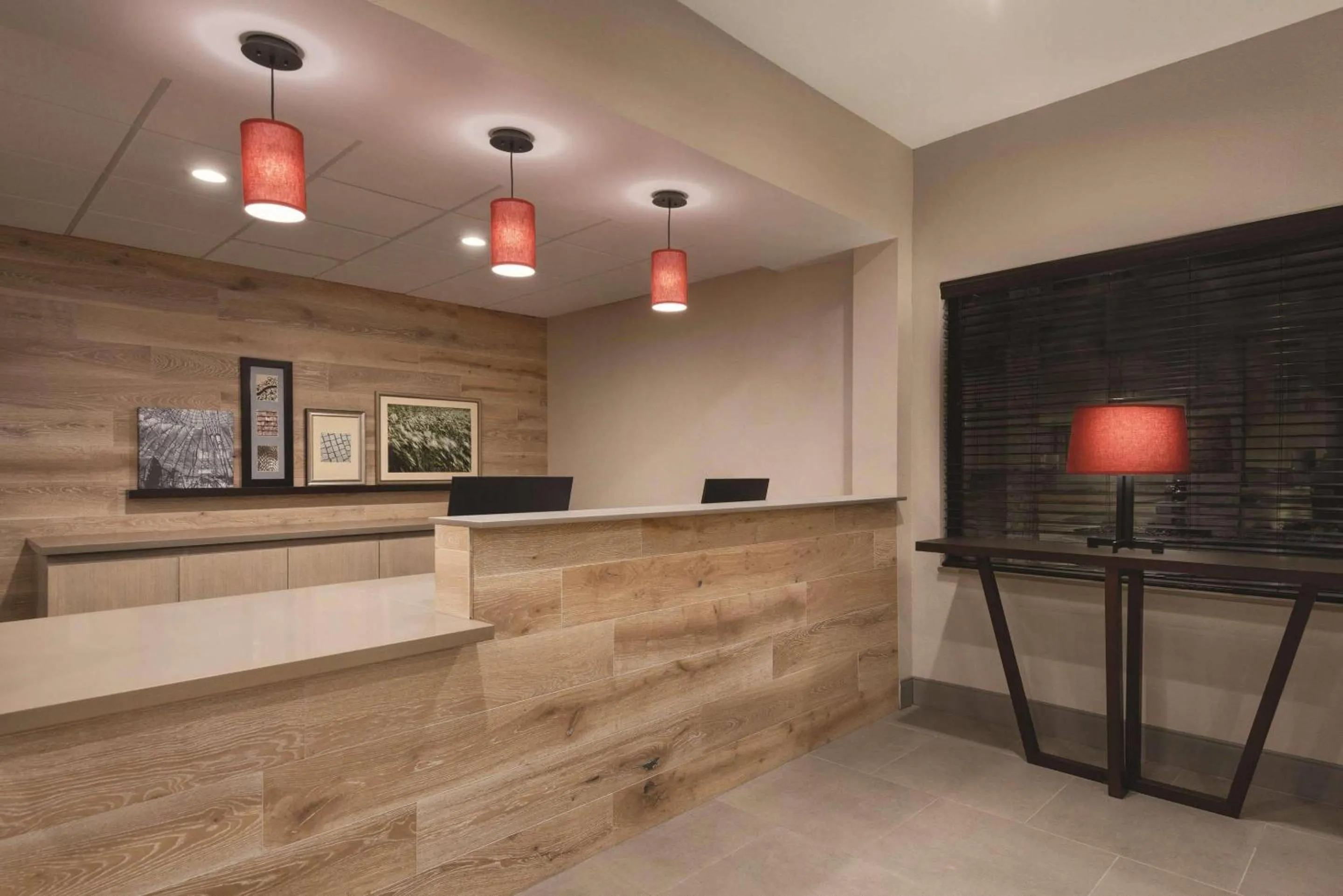 Lobby or reception in Country Inn & Suites by Radisson, Oklahoma City - Bricktown, OK