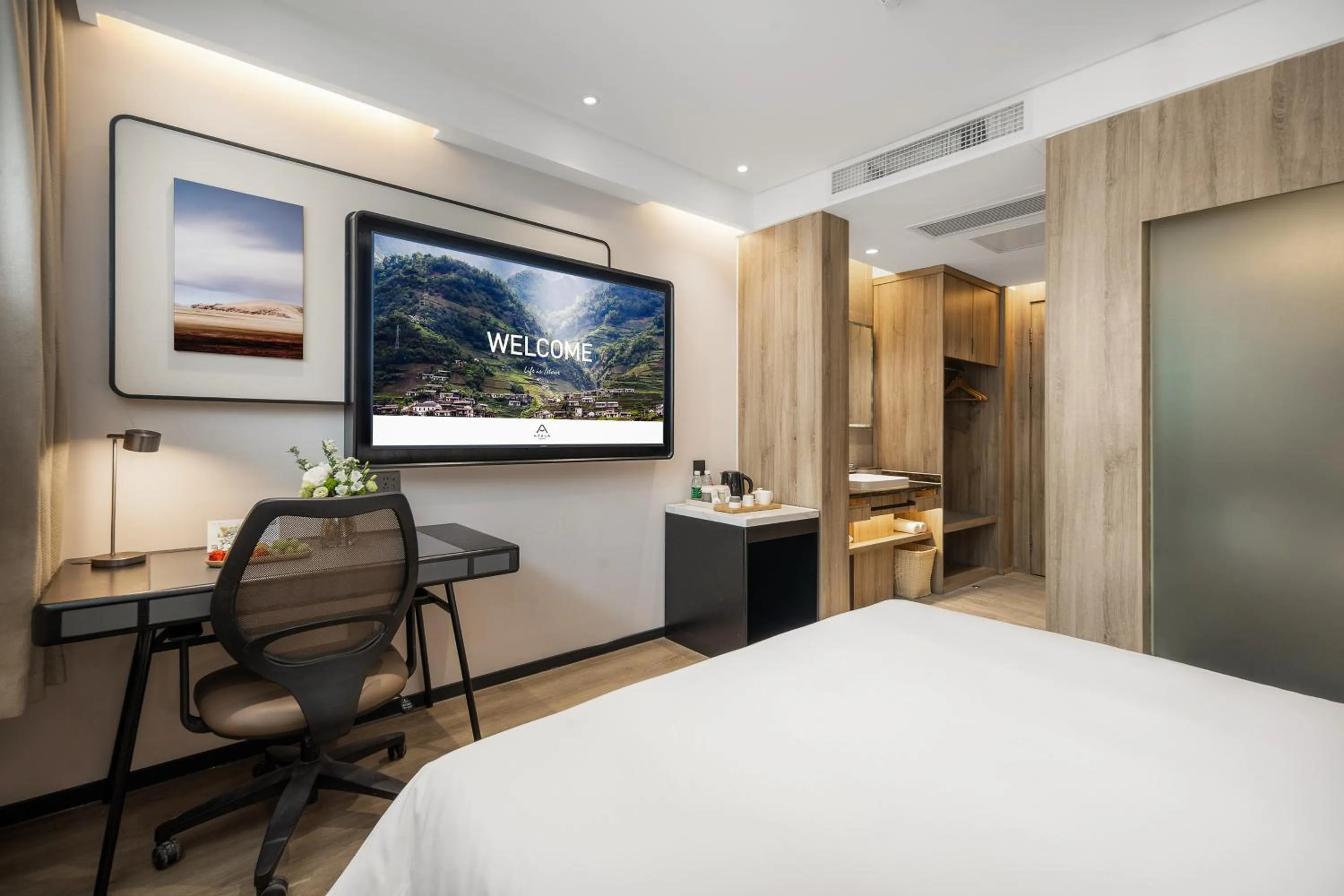 Bed in Atour Hotel -Du Fu Thatched Cottage