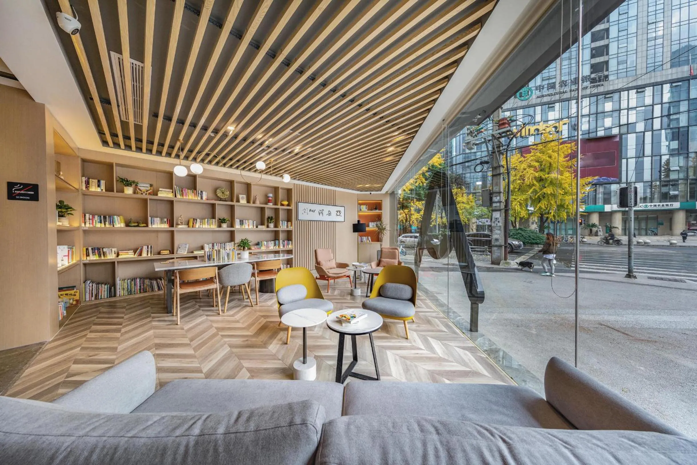 Seating area in Atour Hotel Chengdu Wenshufang