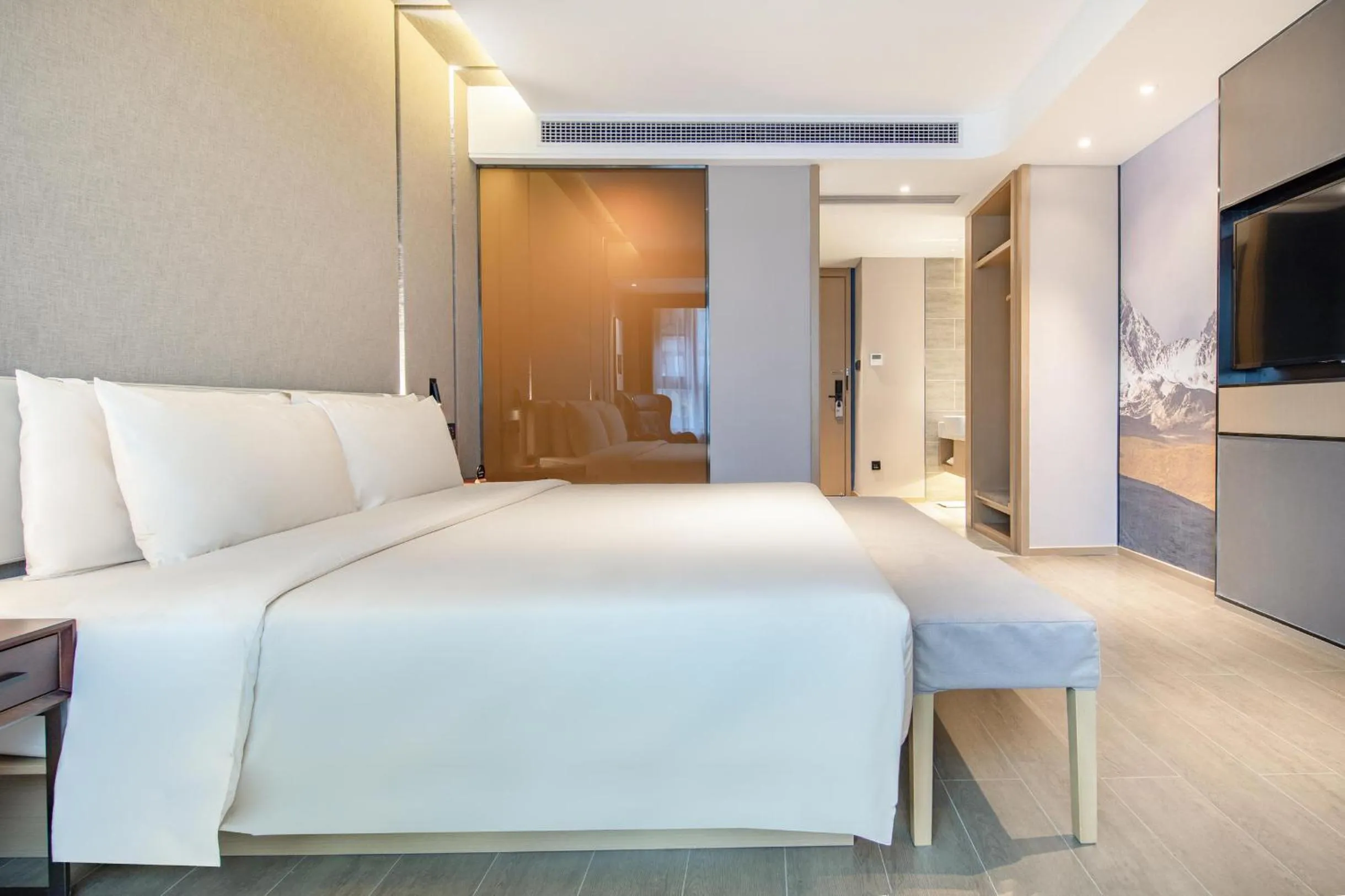 Bed in Atour Hotel Chengdu Wenshufang