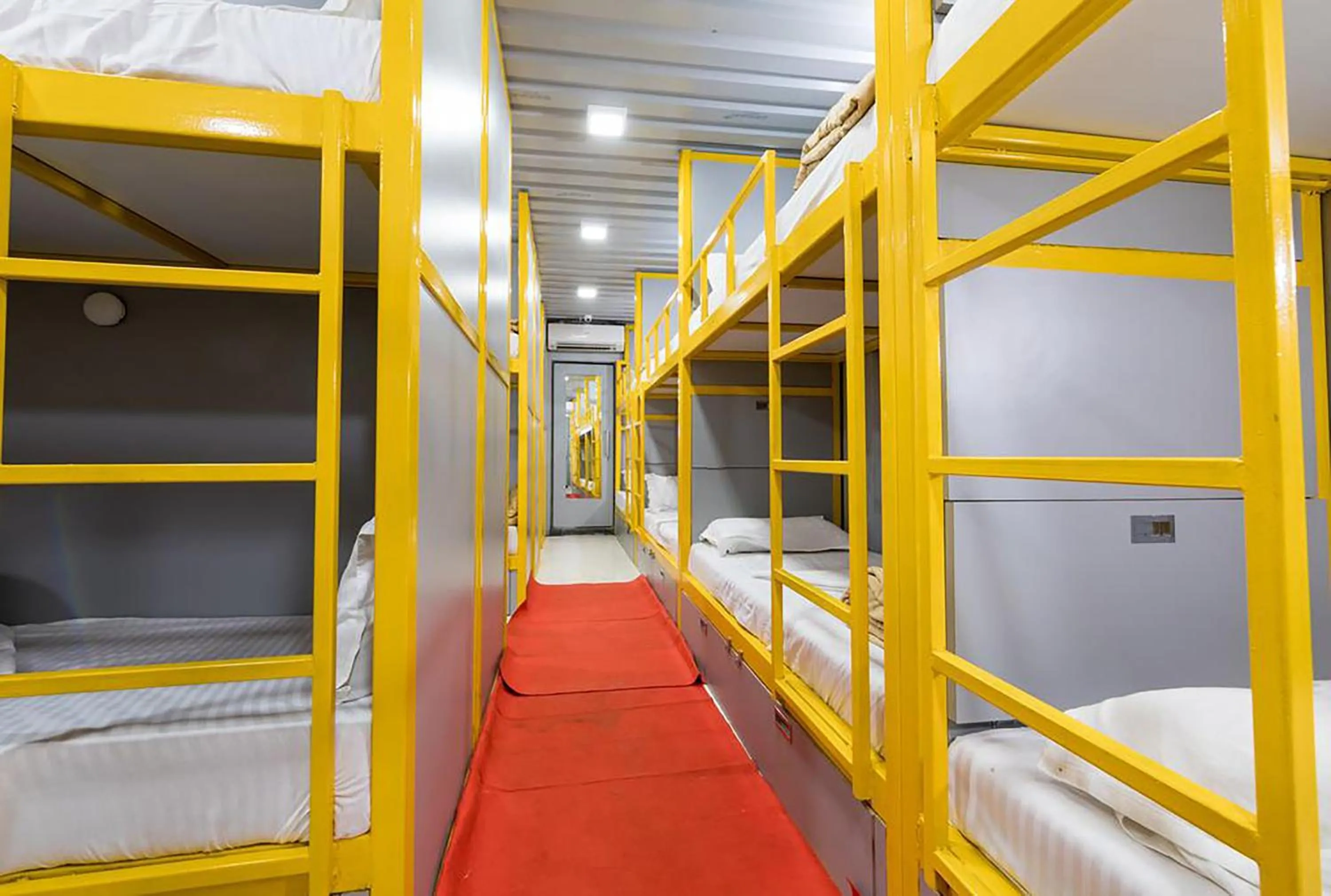 bunk bed in Hotel New Sky Palace Residency- Near International Airport Andheri East