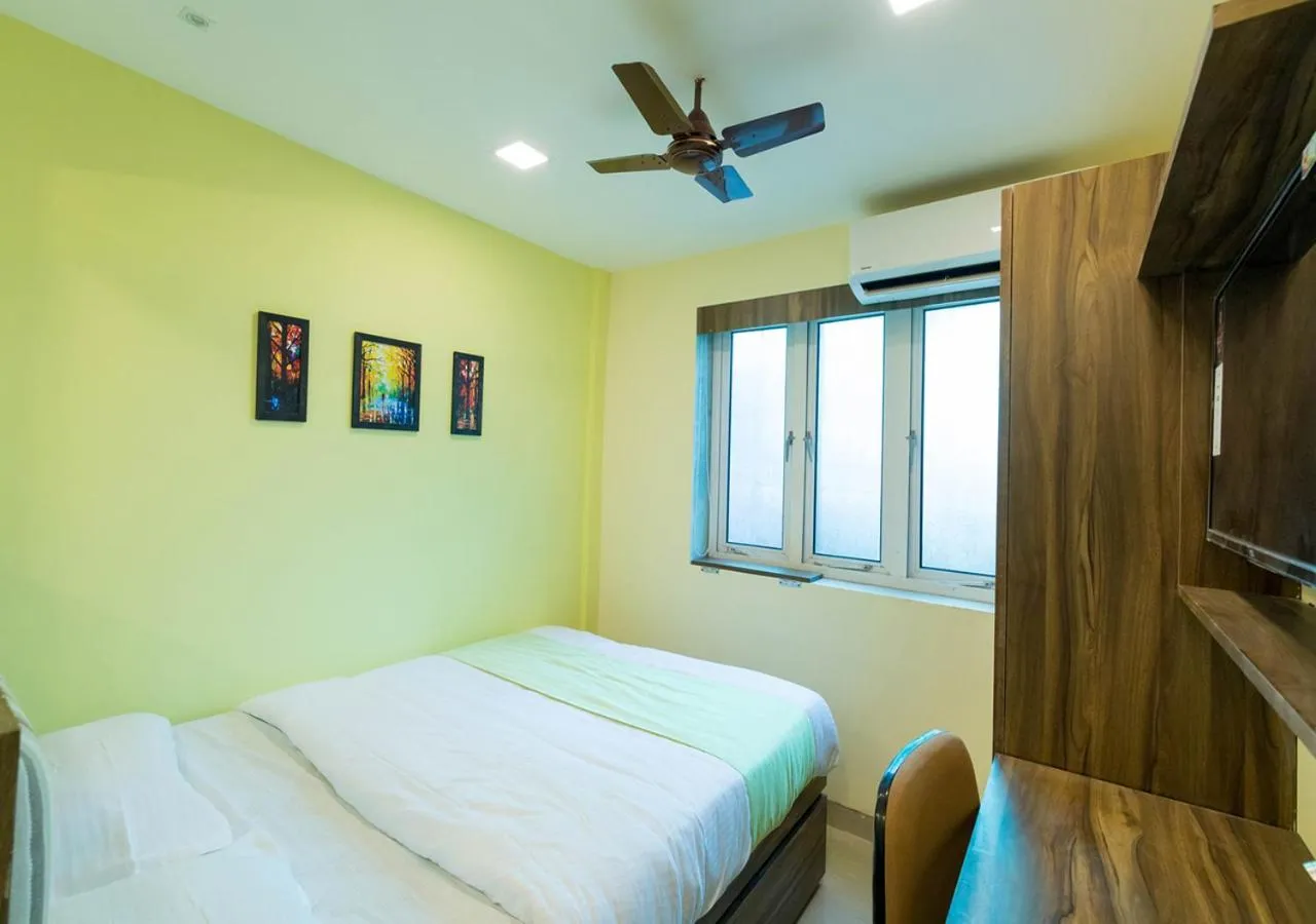 Bed in Hotel New Sky Palace Residency- Near International Airport Andheri East