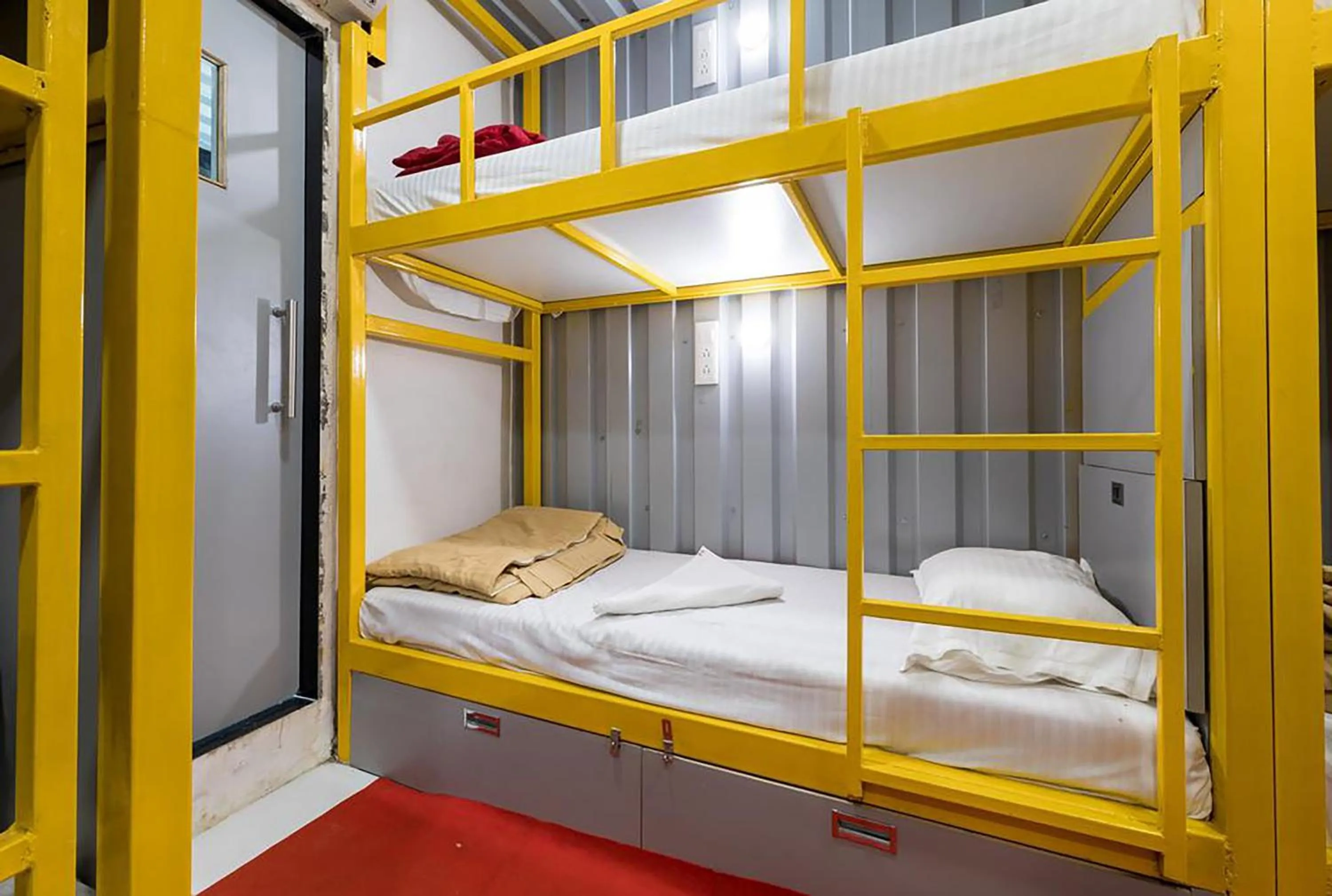 bunk bed in Hotel New Sky Palace Residency- Near International Airport Andheri East