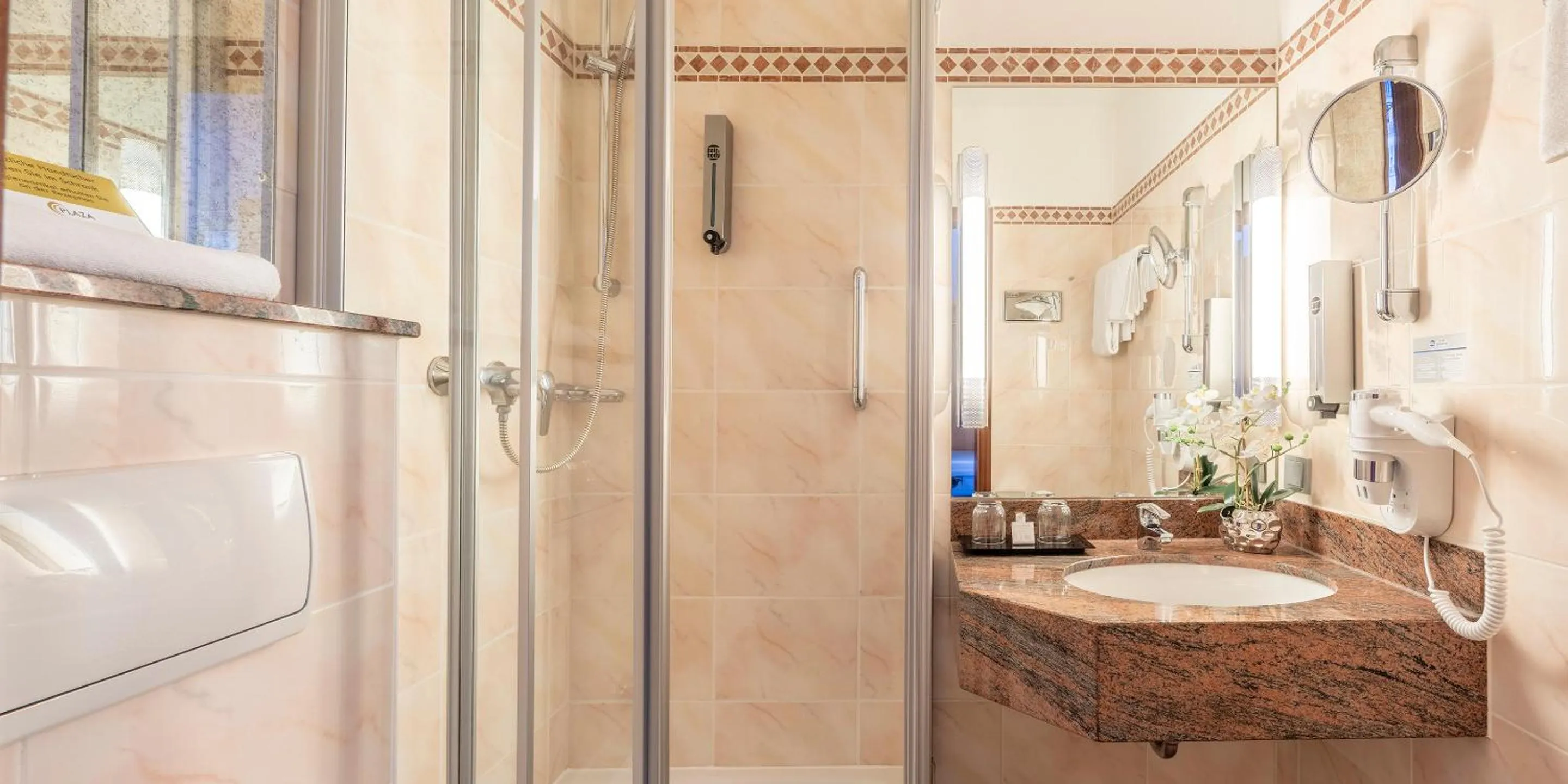 Bathroom in Best Western Hotel Schmoeker-Hof