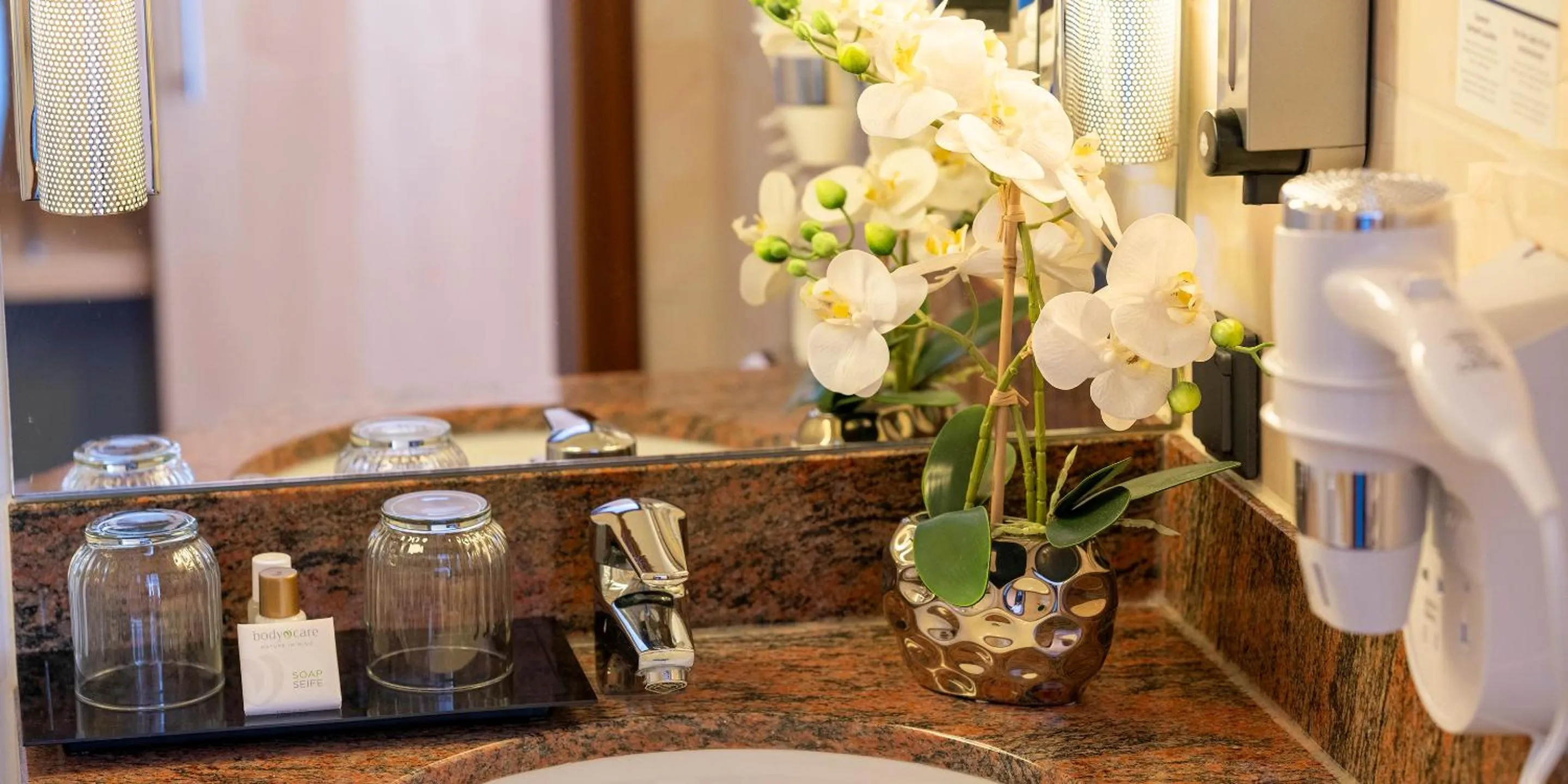 Bathroom in Best Western Hotel Schmoeker-Hof