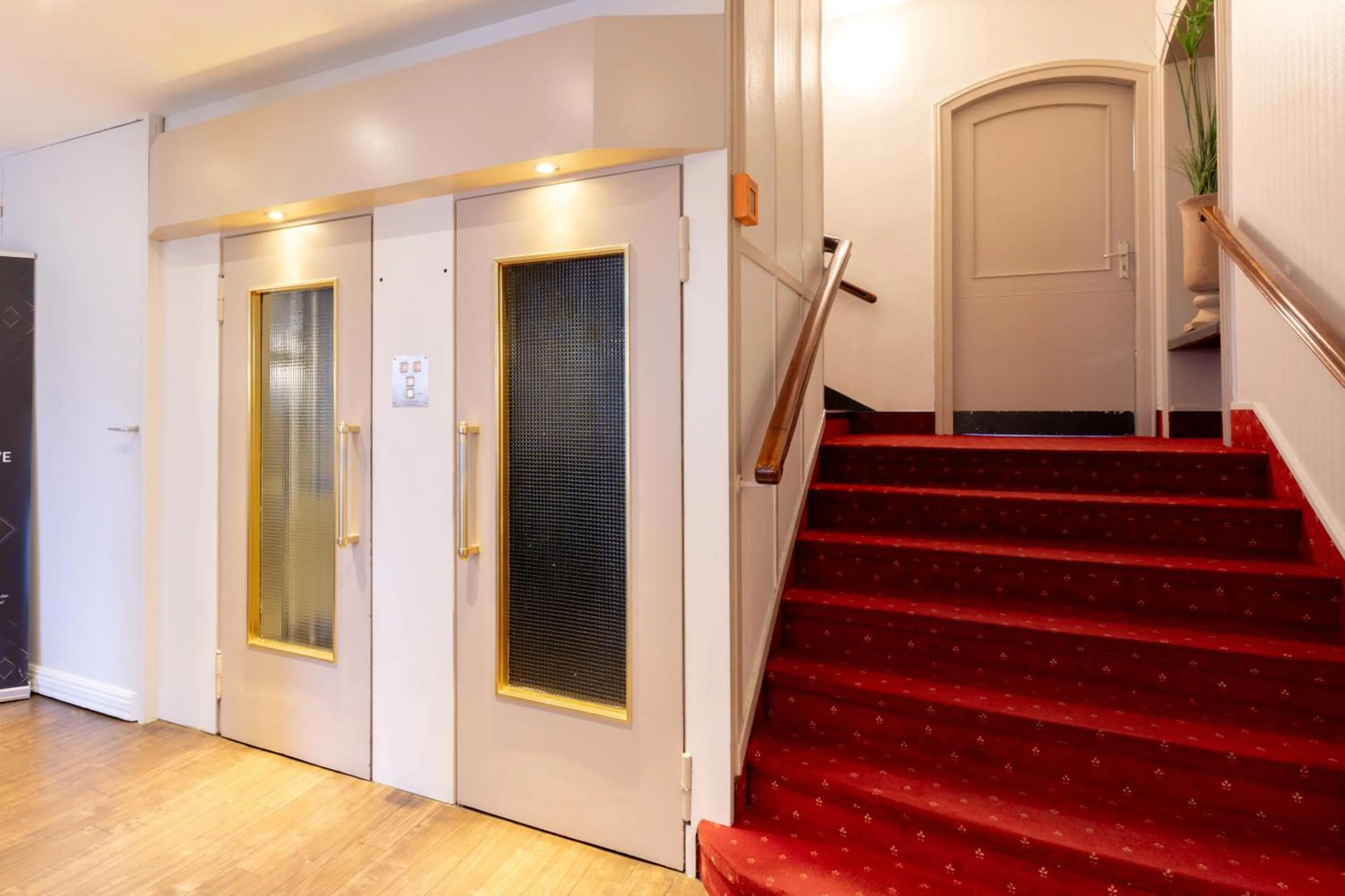 Lobby or reception in Hotel Continental Hamburg Hauptbahnhof