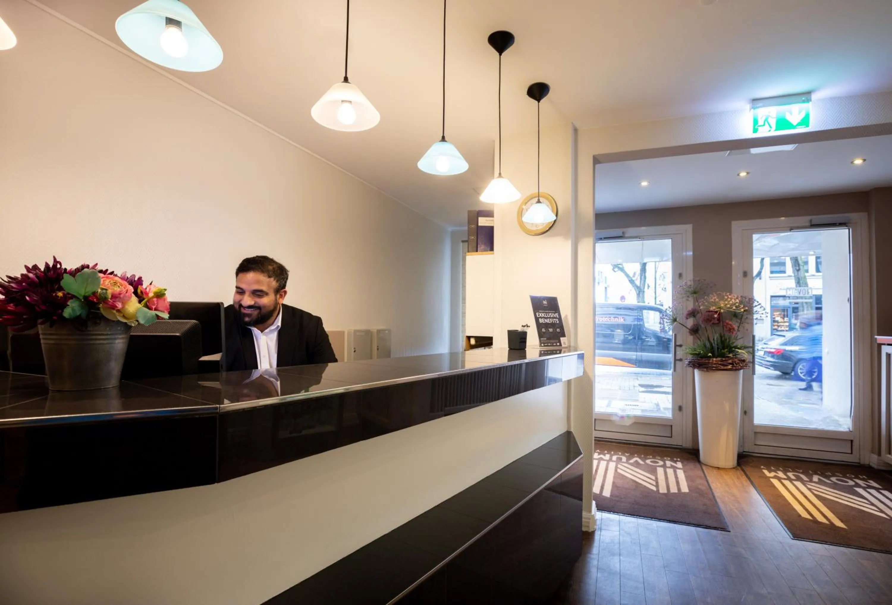 Lobby or reception in Hotel Continental Hamburg Hauptbahnhof