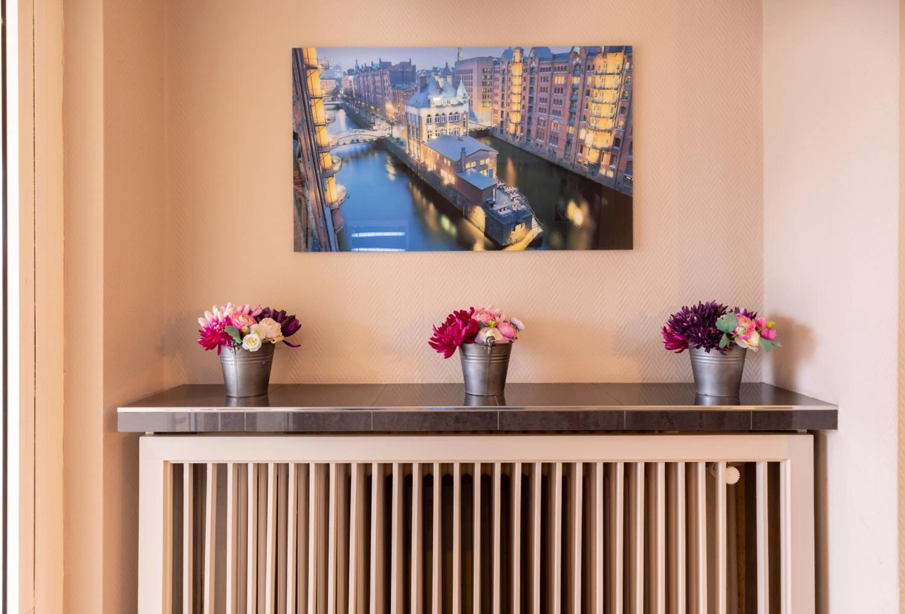 Lobby or reception in Hotel Continental Hamburg Hauptbahnhof