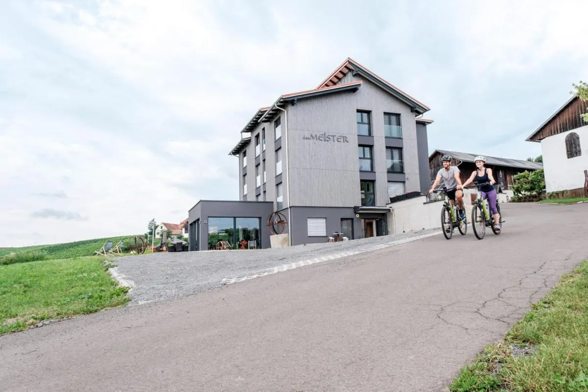 Property building in das MEISTER