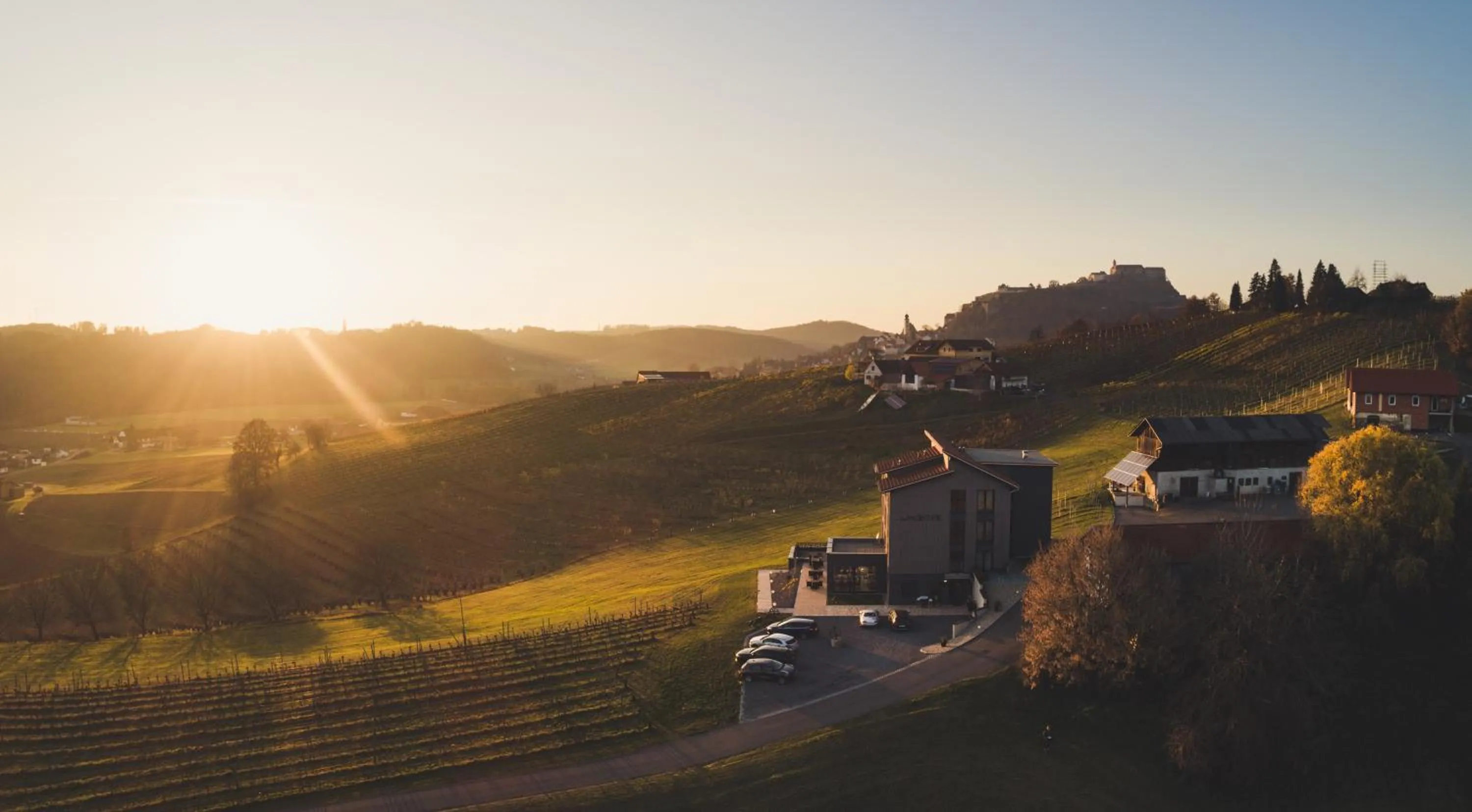 Property building in das MEISTER