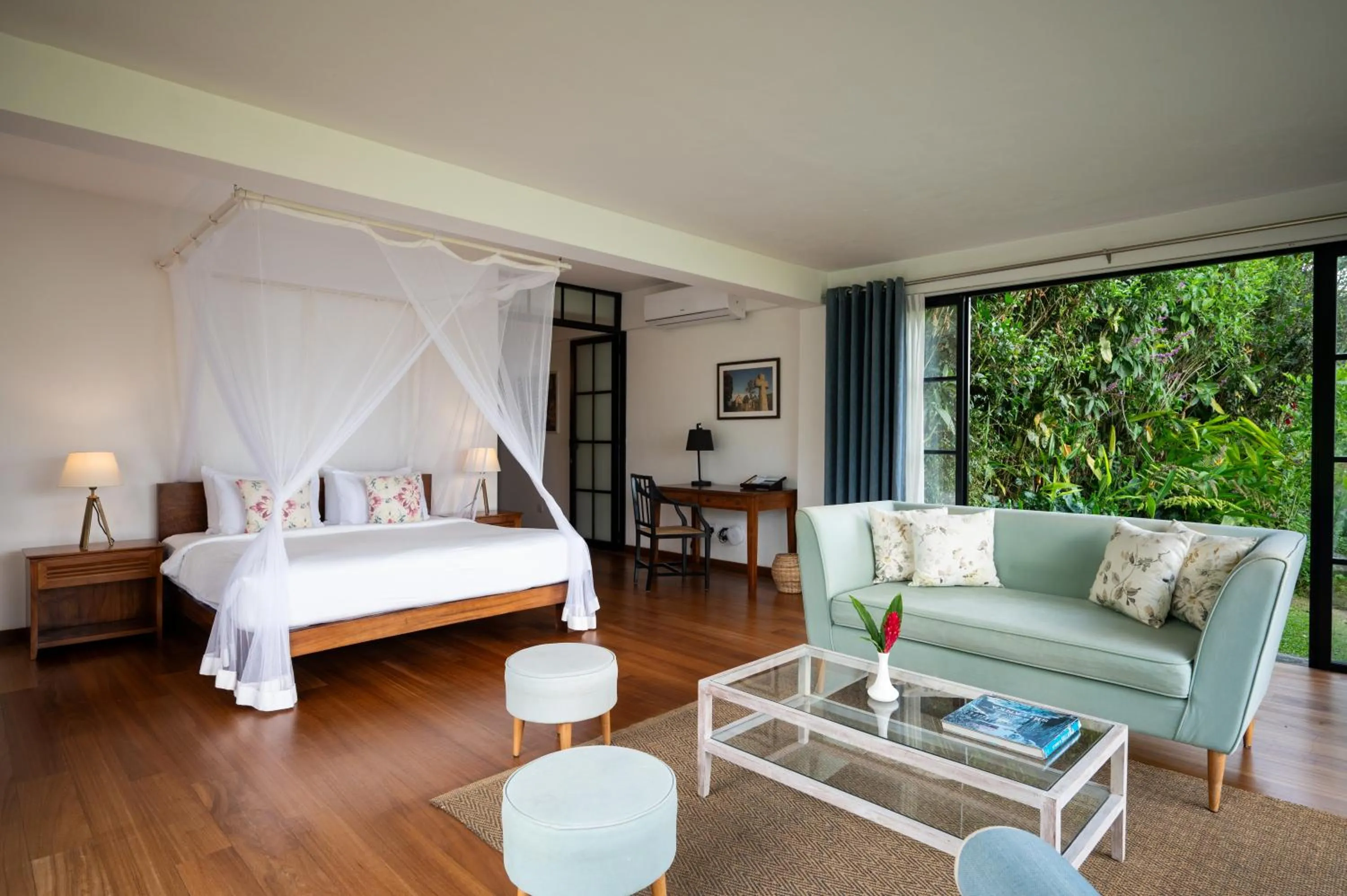 Bedroom, Bed in Camellia Hills