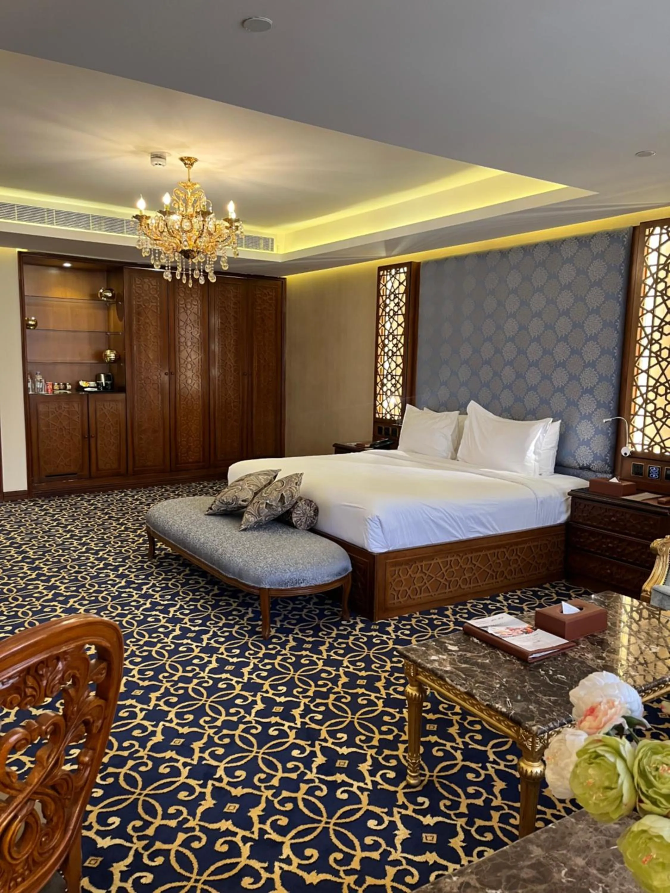 Seating area, Bed in Al Rahden Hotel