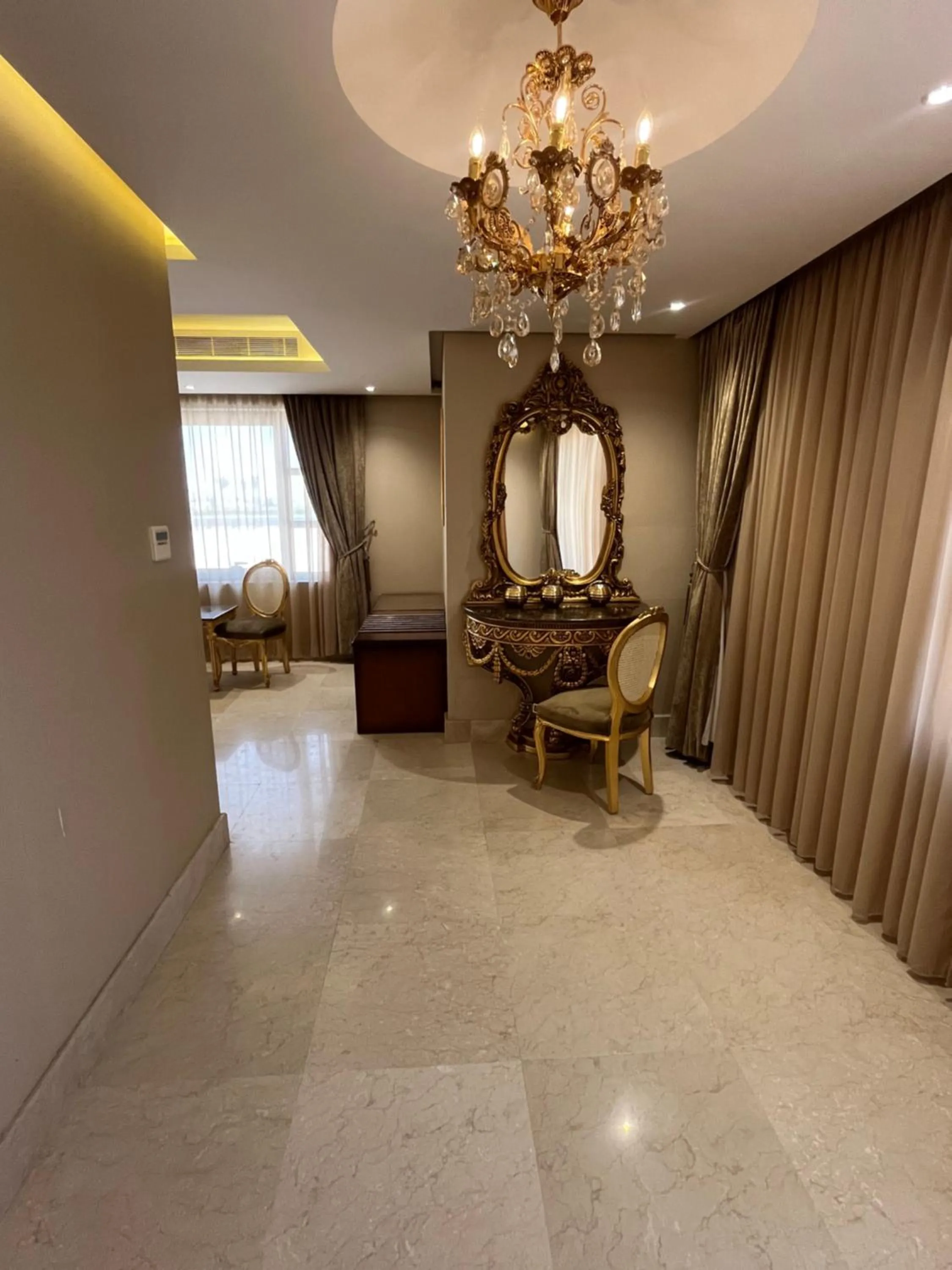 Living room in Al Rahden Hotel