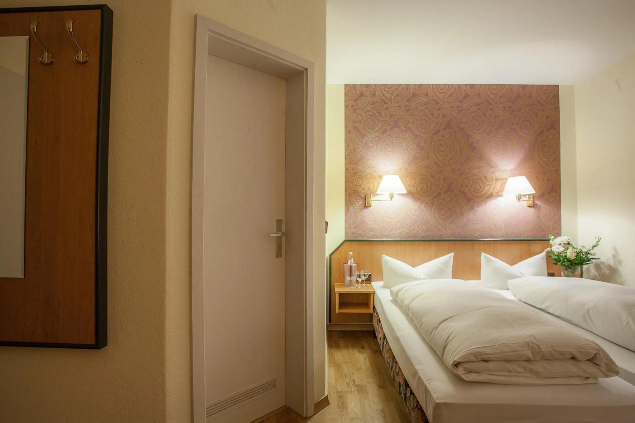 Bed in Waldsee Hotel am Wirchensee