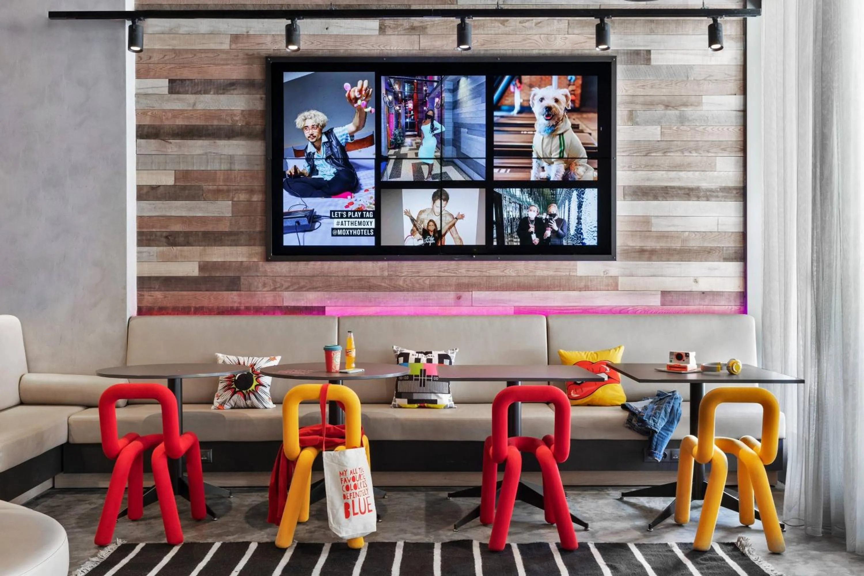 Lobby or reception in Moxy Bucharest Old Town