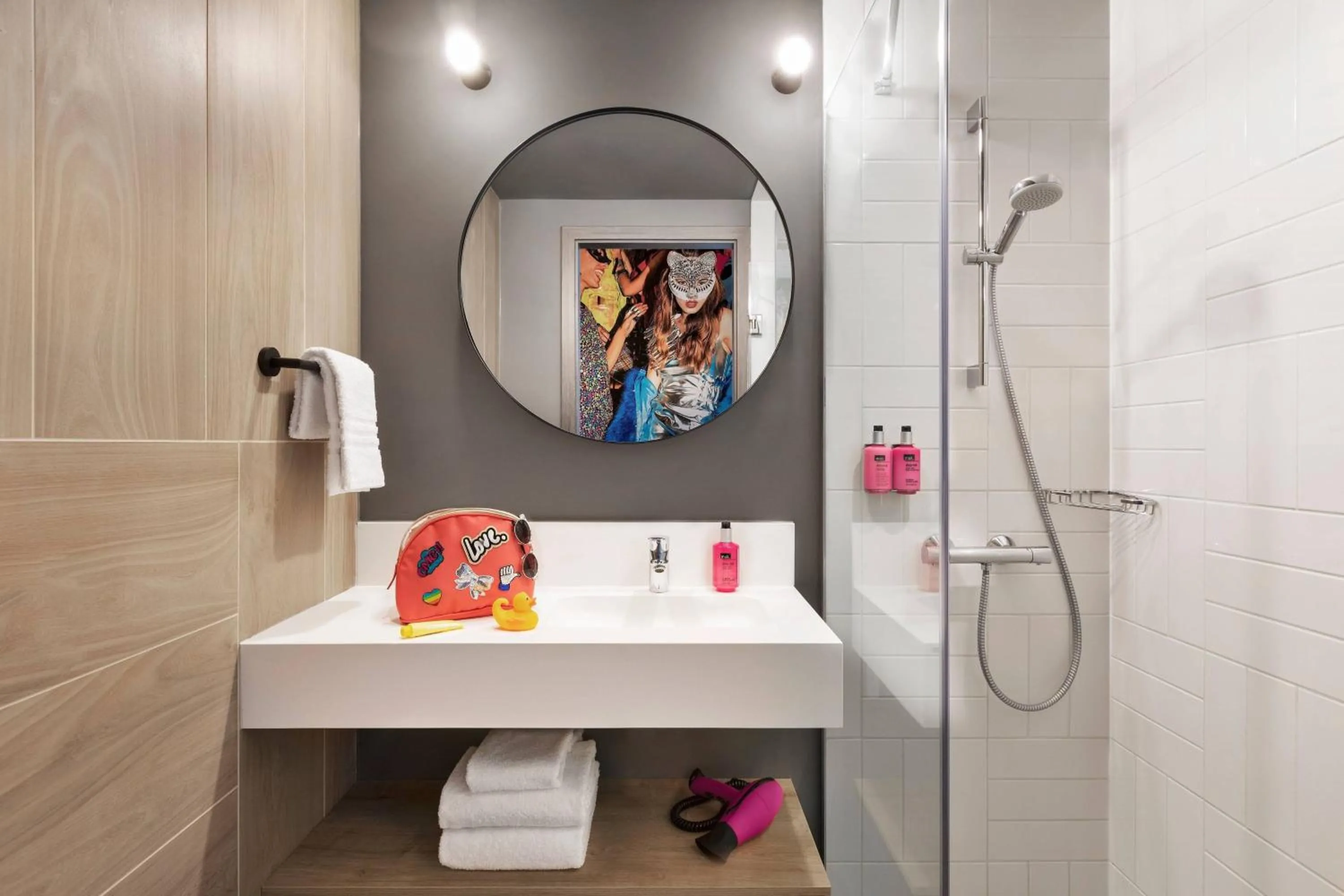 Bathroom in Moxy Bucharest Old Town