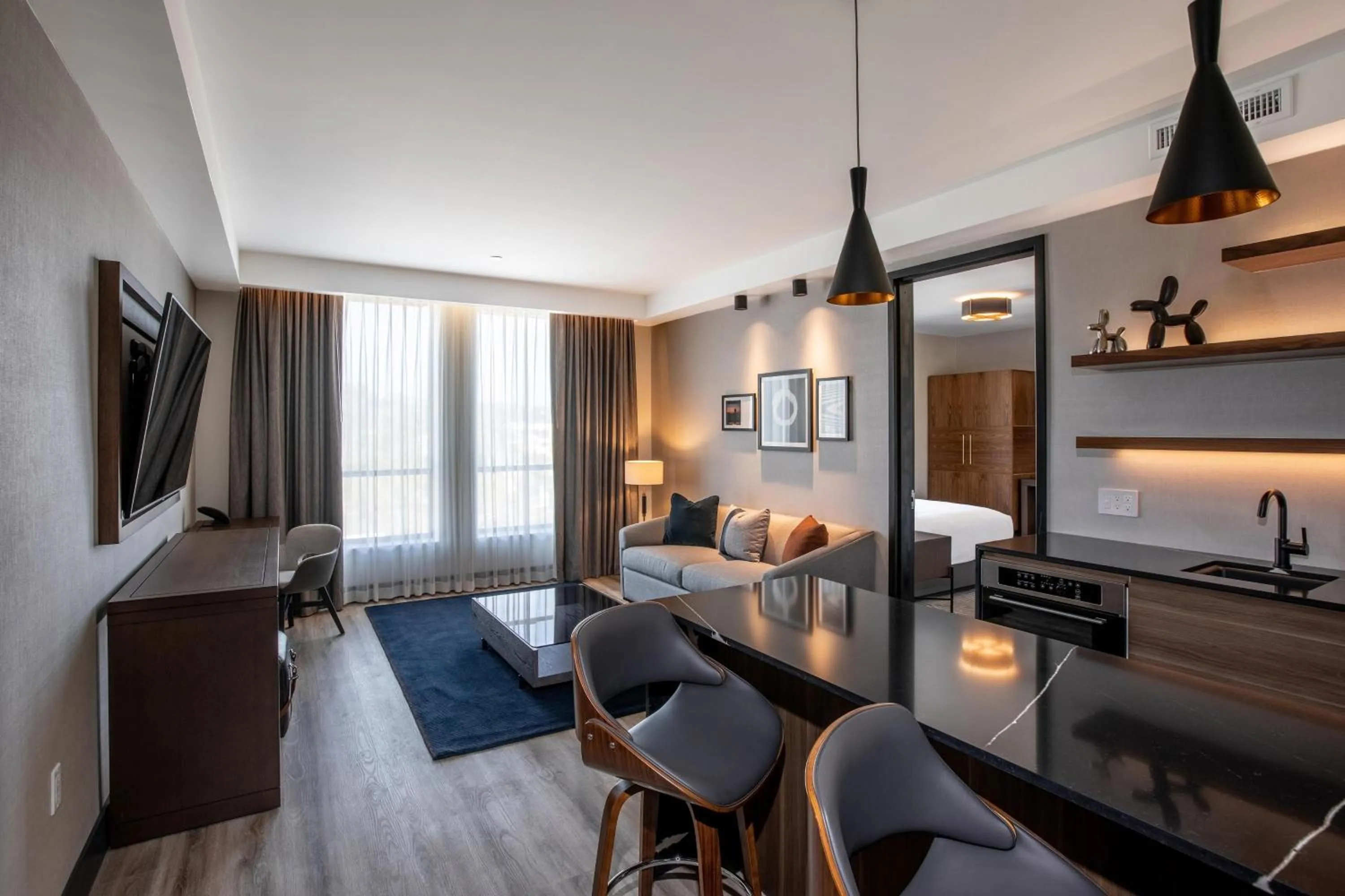 Living room in The Glenmark, Glendale, a Tribute Portfolio Hotel