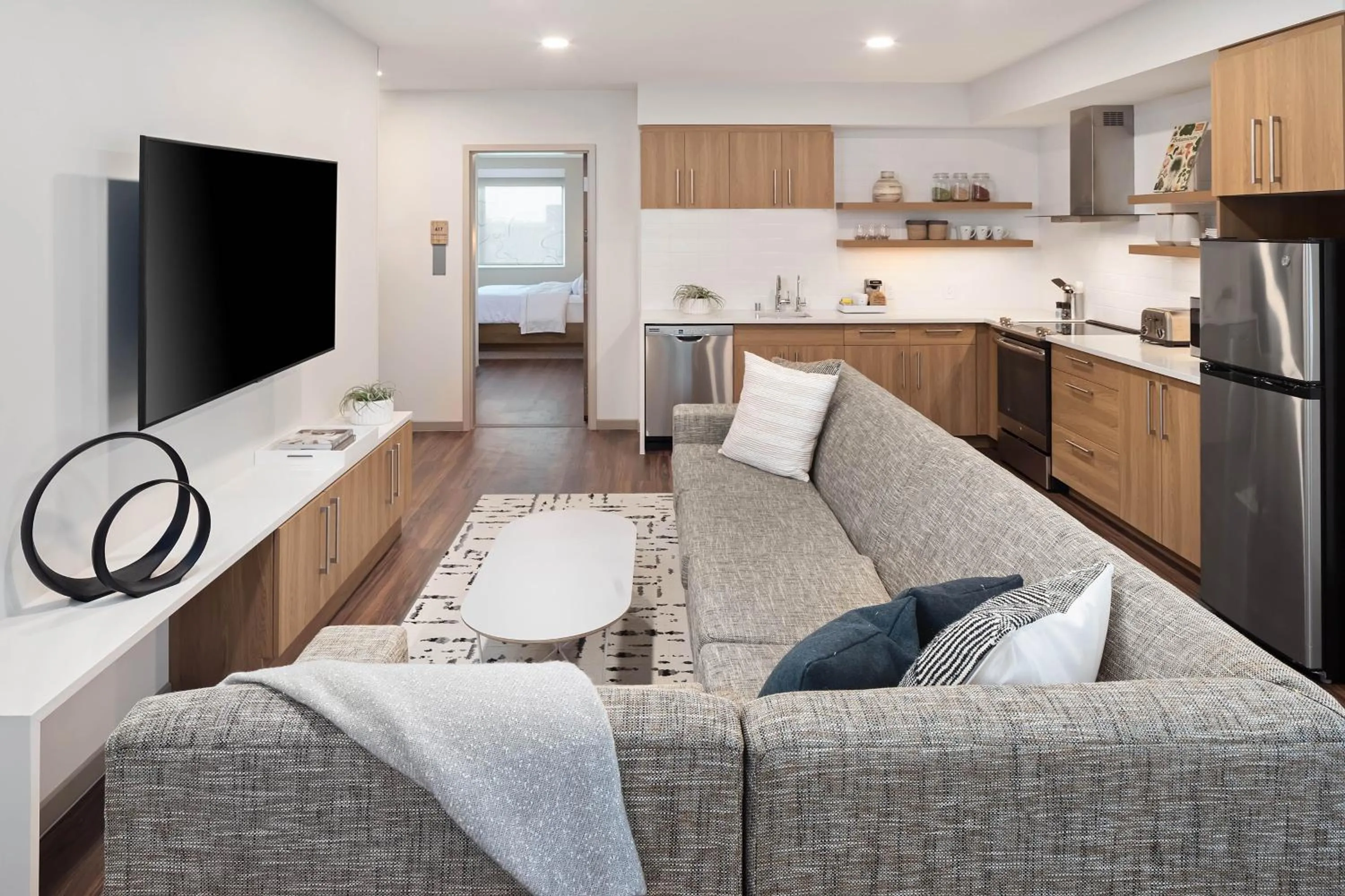 Photo of the whole room in Element Bloomington Mall of America