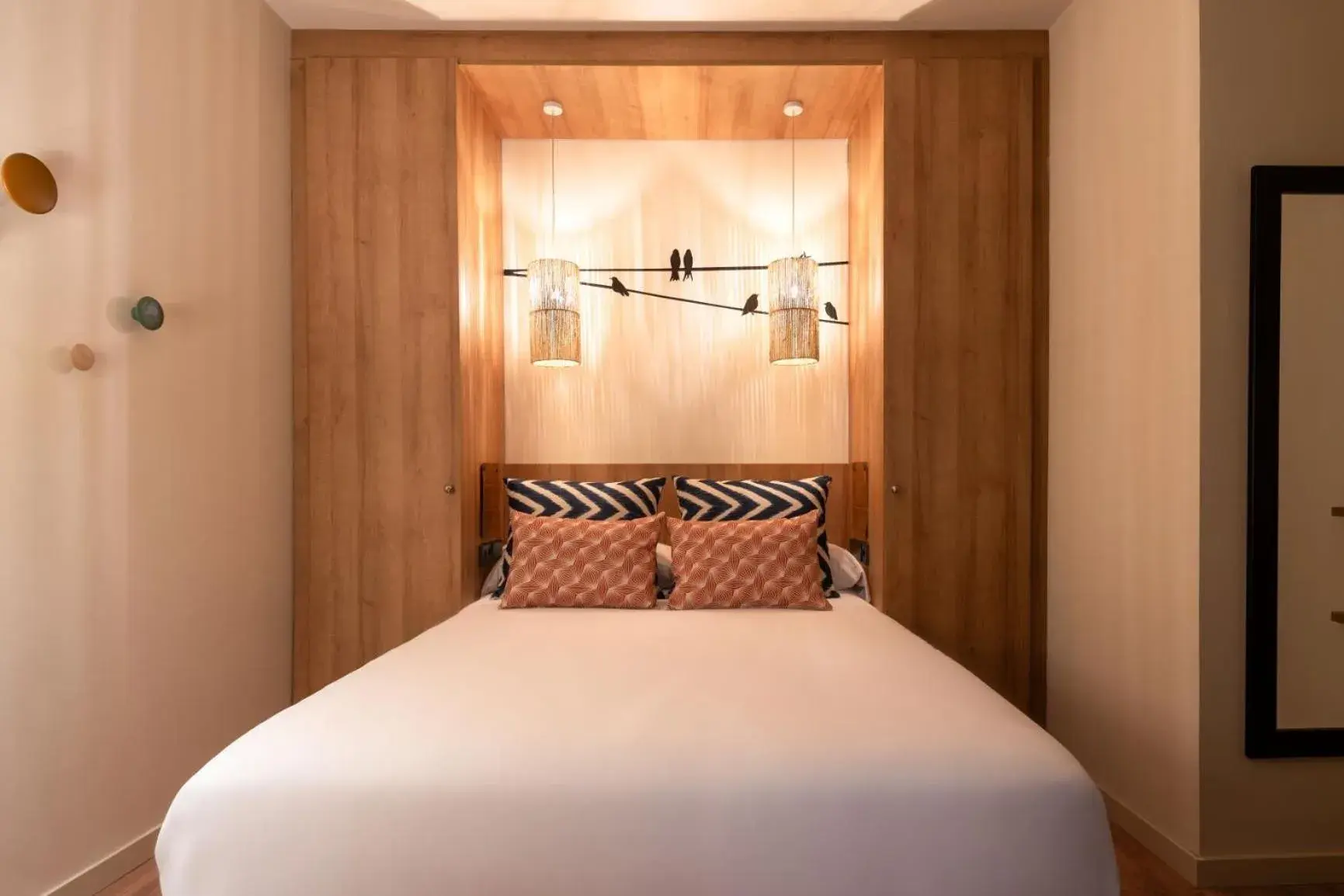 Deluxe Single Room in Toc Hostel Granada Deluxe Single Room in Toc Hostel Granada