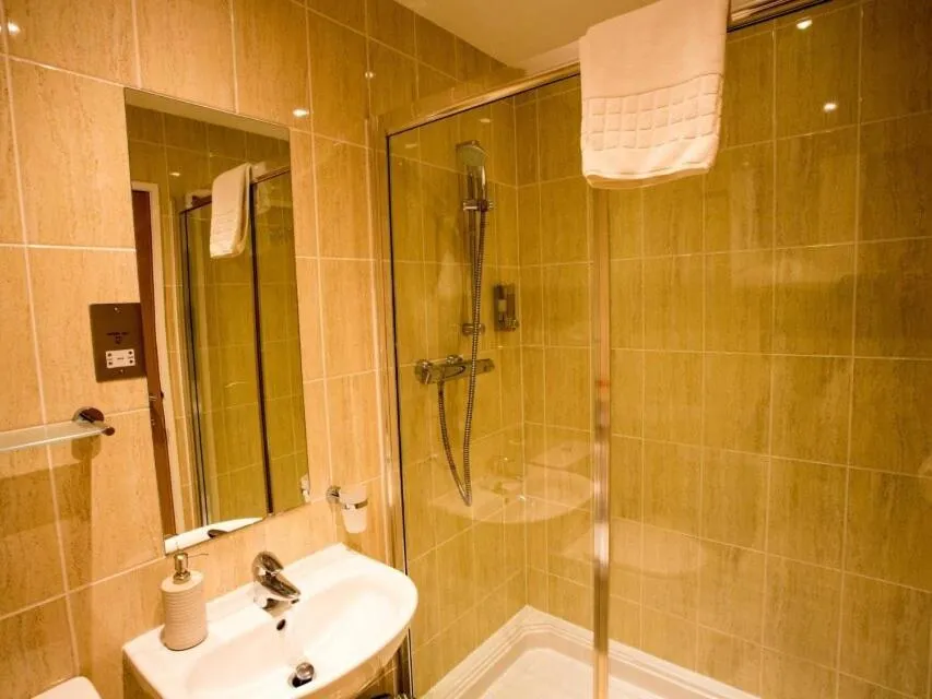 Bathroom in Bath House Hotel