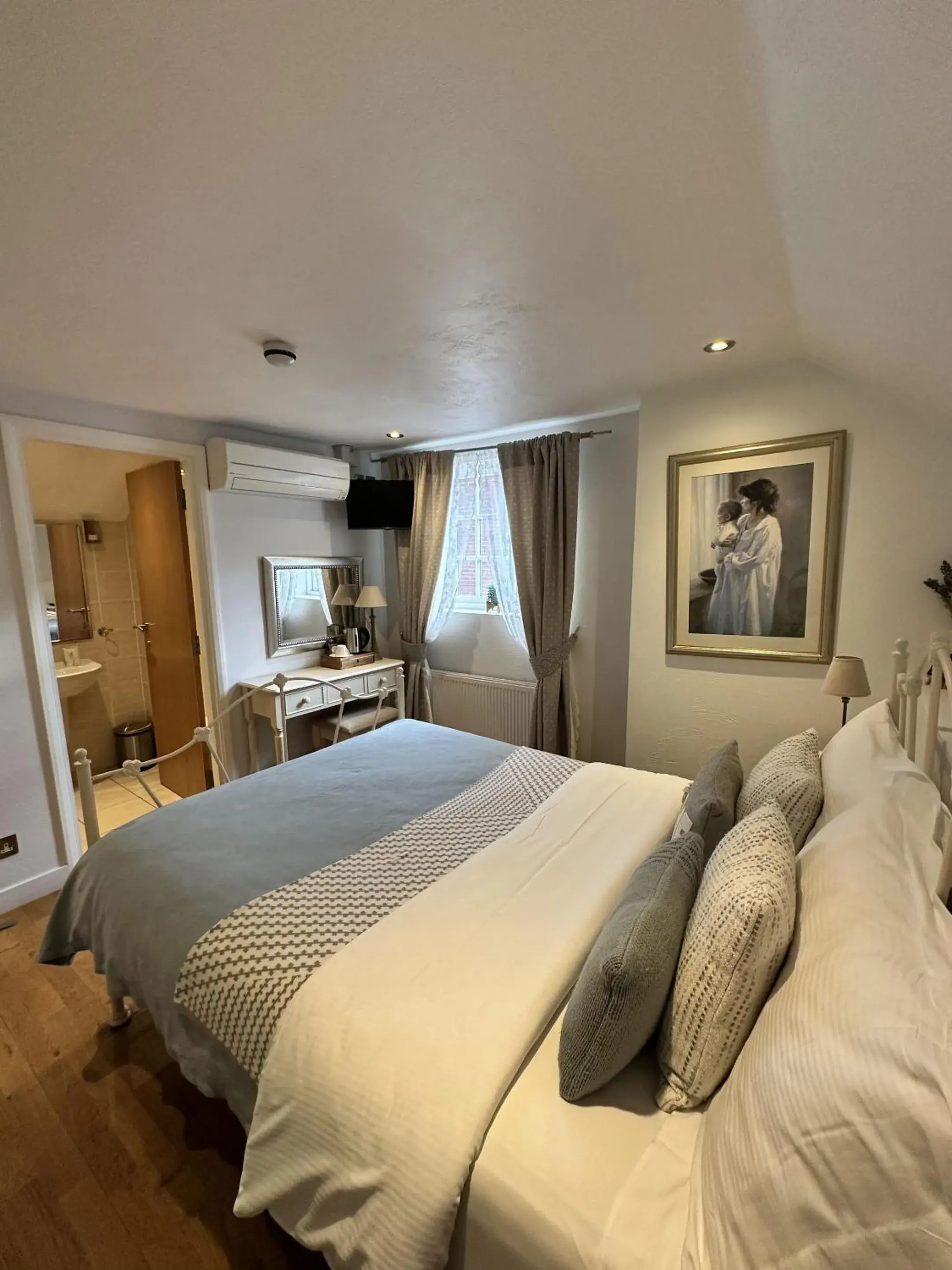 Standard Double Room in Bath House Hotel Standard Double Room in Bath House Hotel