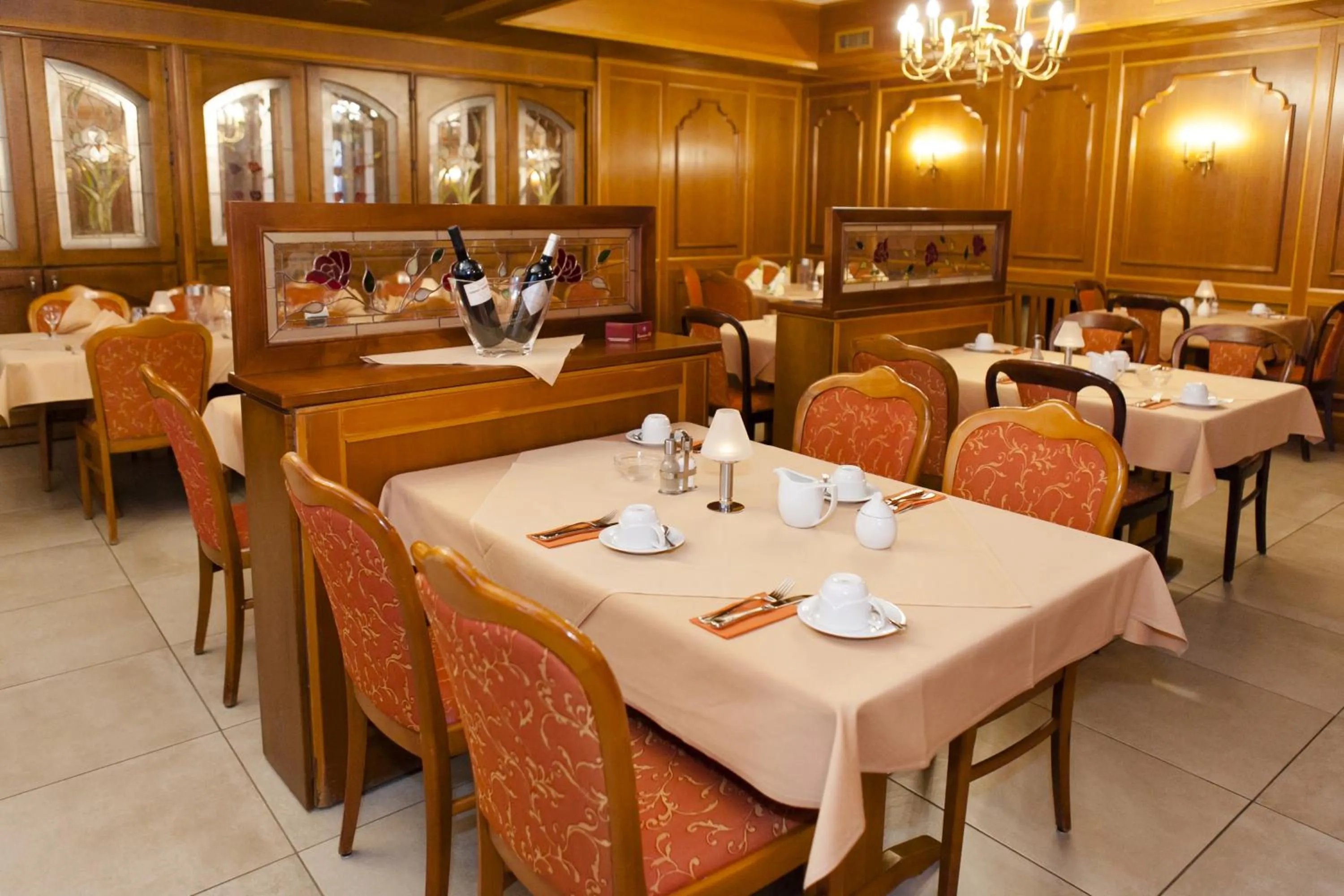 Restaurant/places to eat in Hotel-Restaurant Breitenbacher Hof