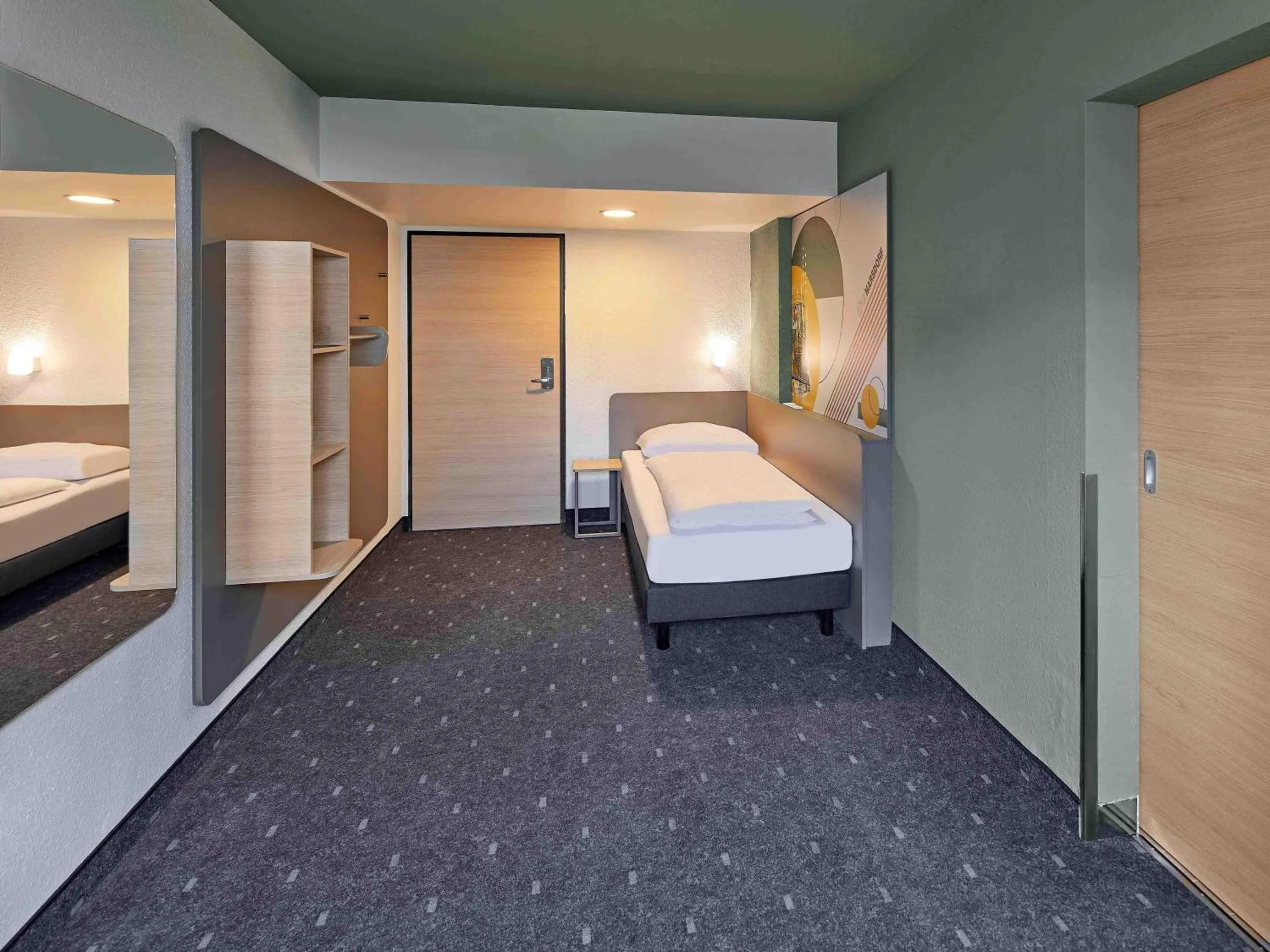 Photo of the whole room, Bed in B&B HOTEL Köln-Marsdorf