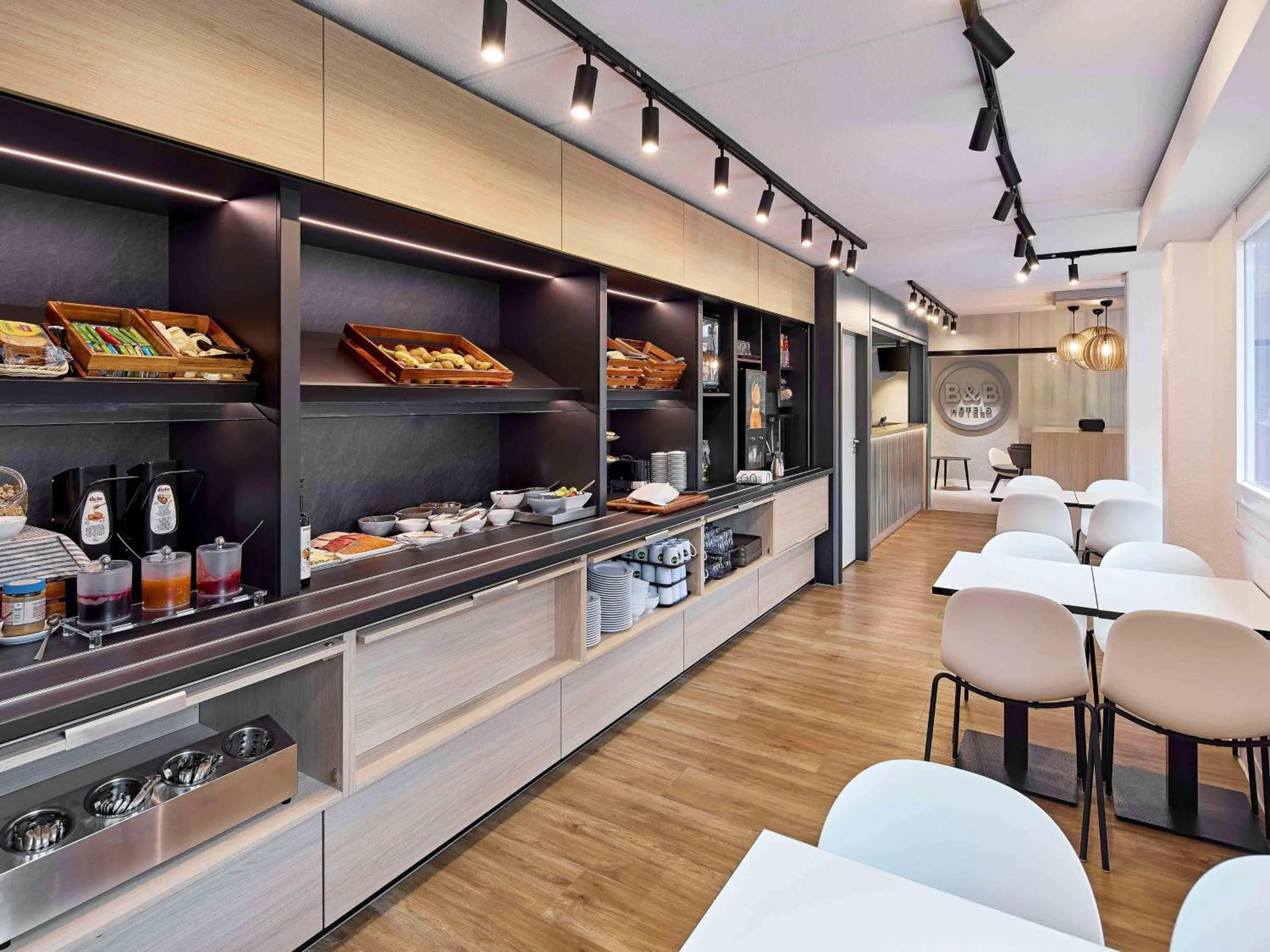 Lounge or bar in B&B HOTEL Köln-Porz