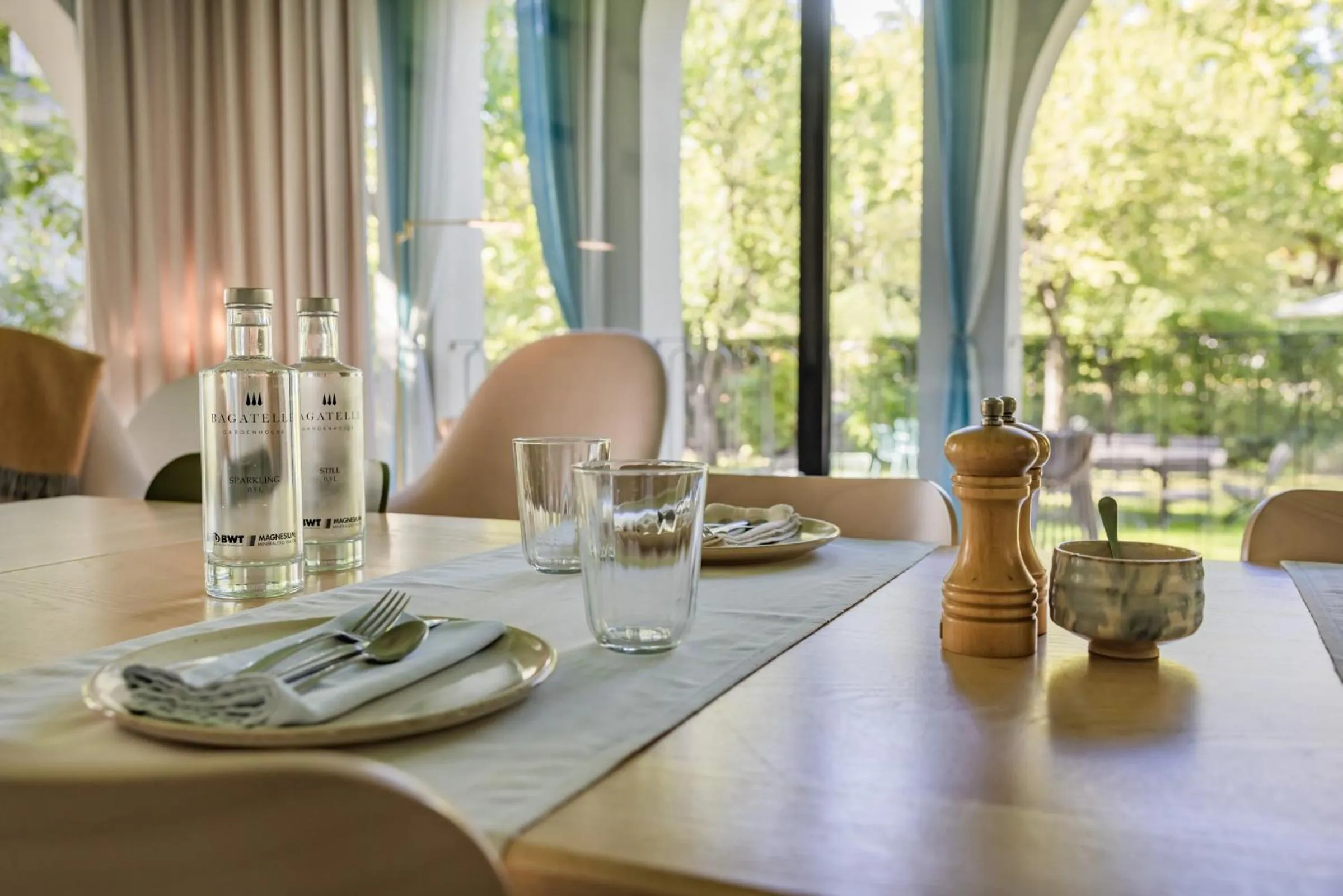 Restaurant/places to eat in Bagatelle Gardenhouse