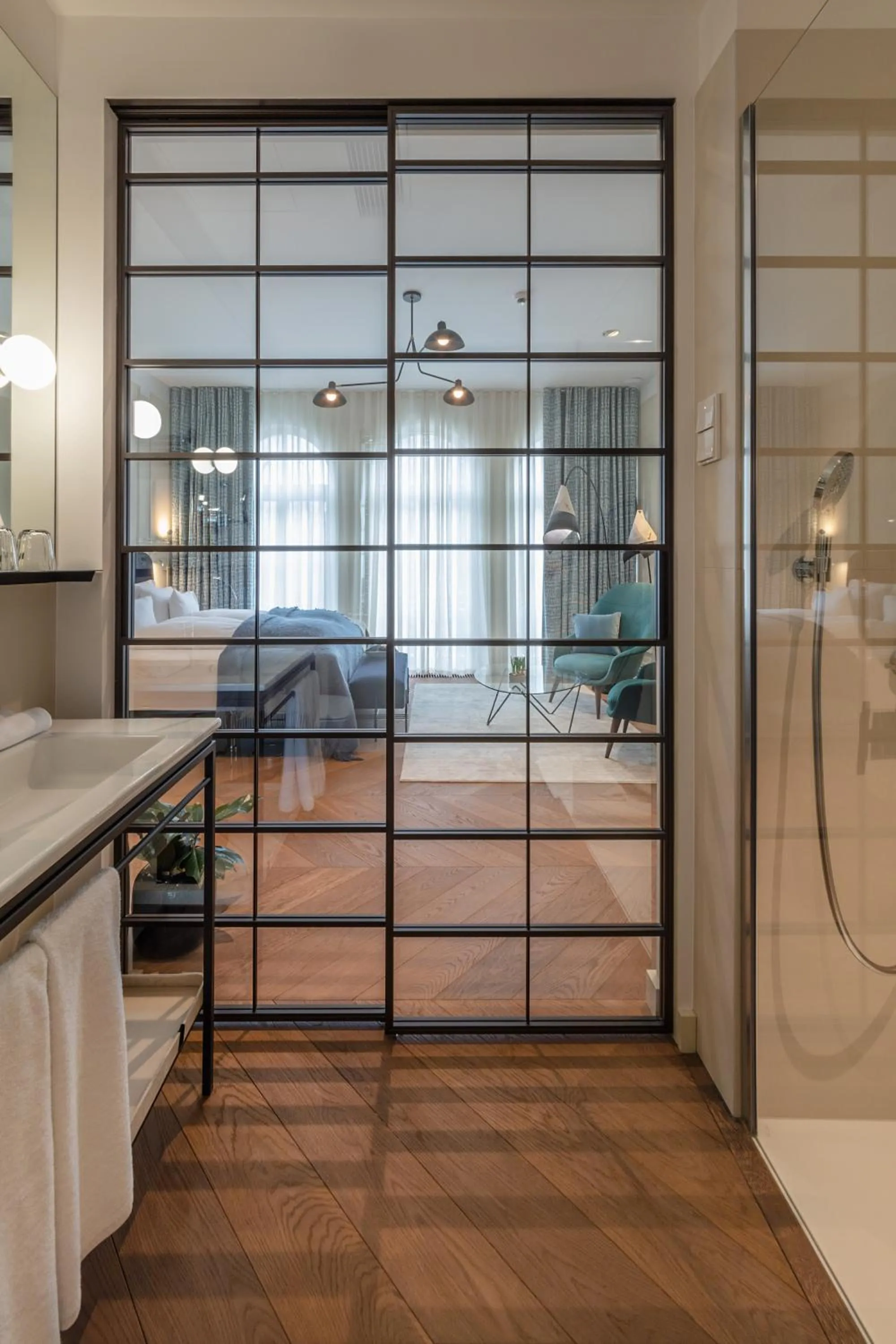 Bathroom, Bed in Bagatelle Gardenhouse
