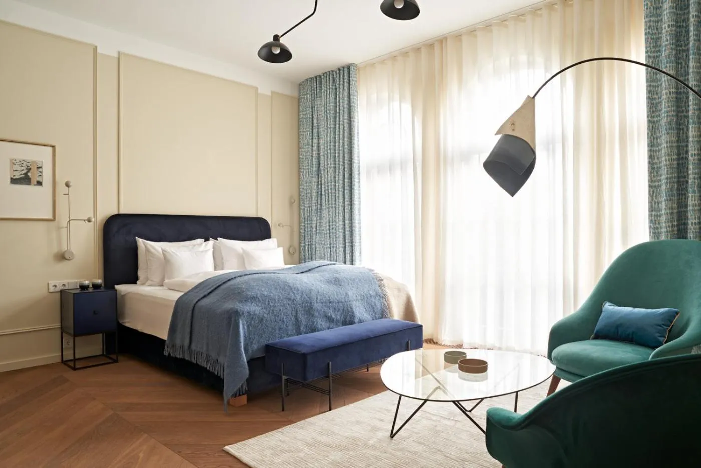 Bedroom, Bed in Bagatelle Gardenhouse