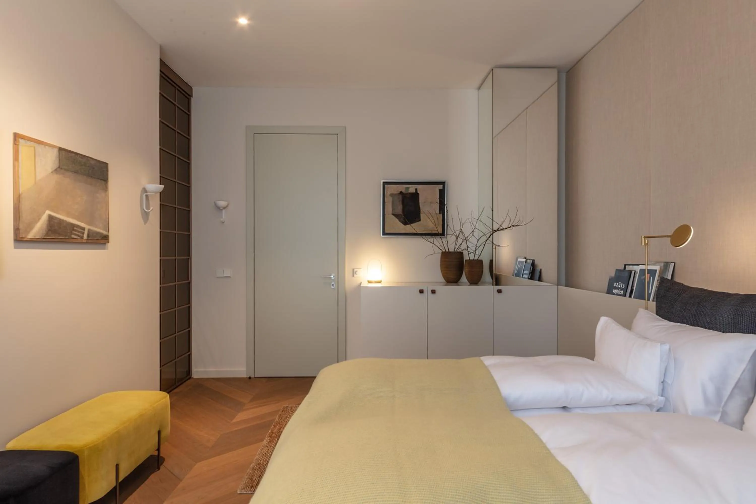 Photo of the whole room, Bed in Bagatelle Gardenhouse