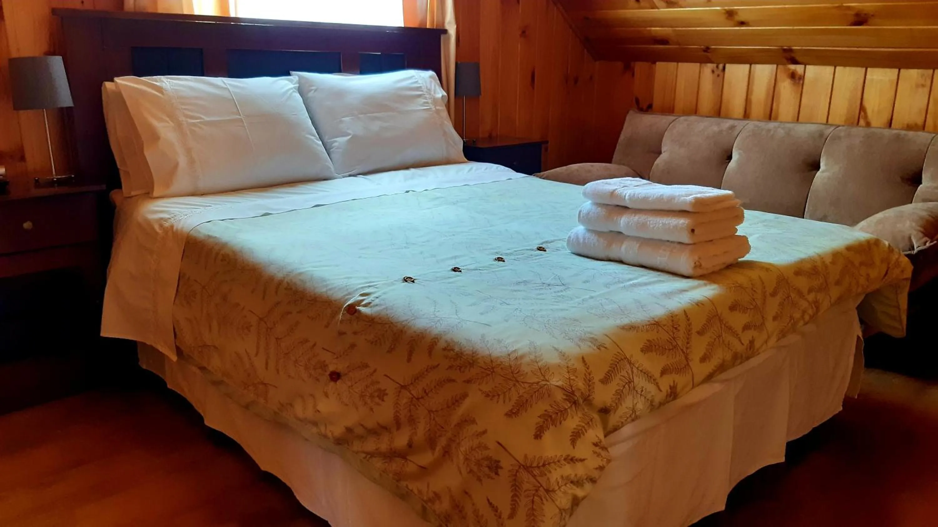 Bed in Casa Tregül B&B