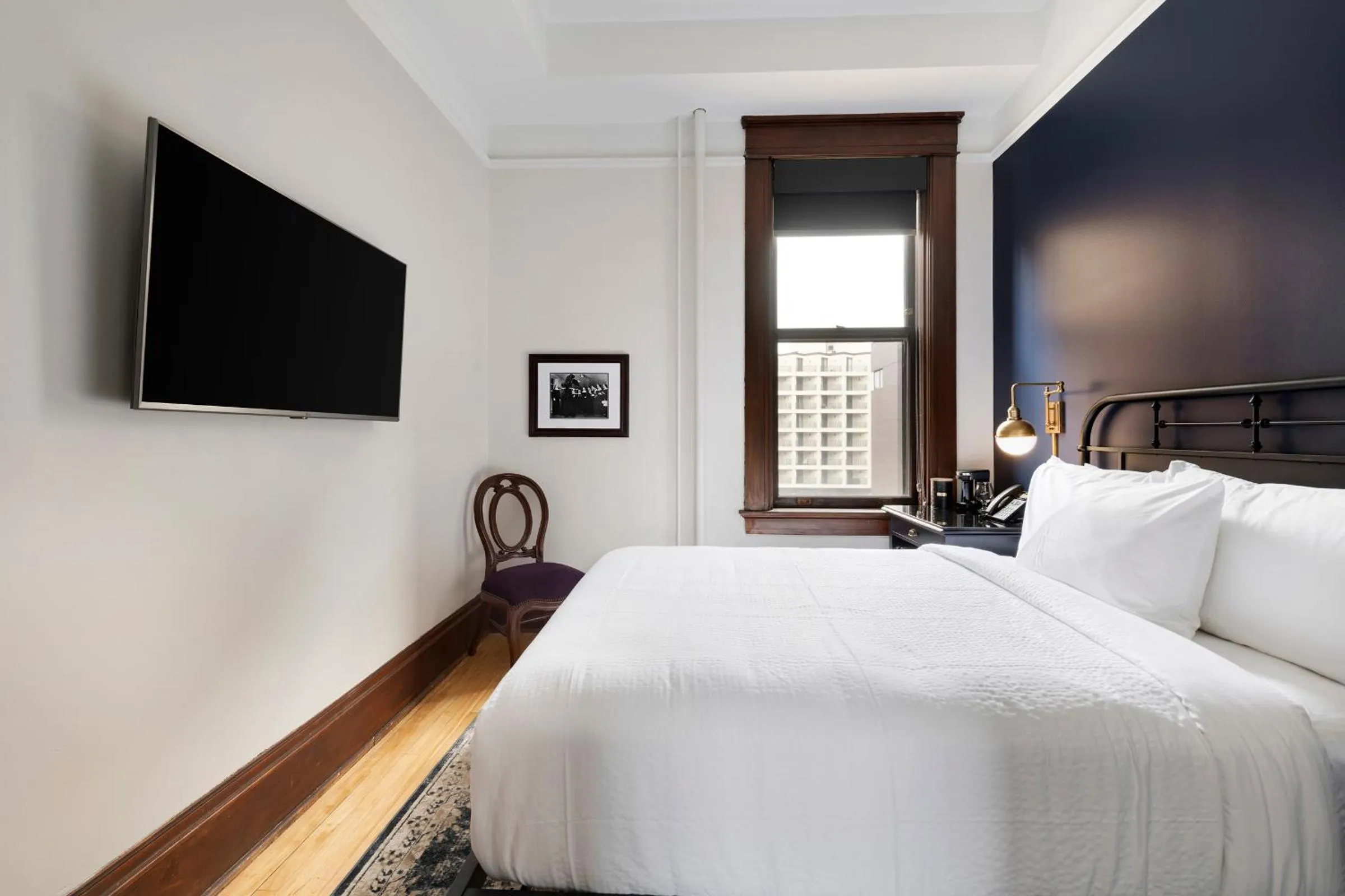 Bed in Celeste of St Paul