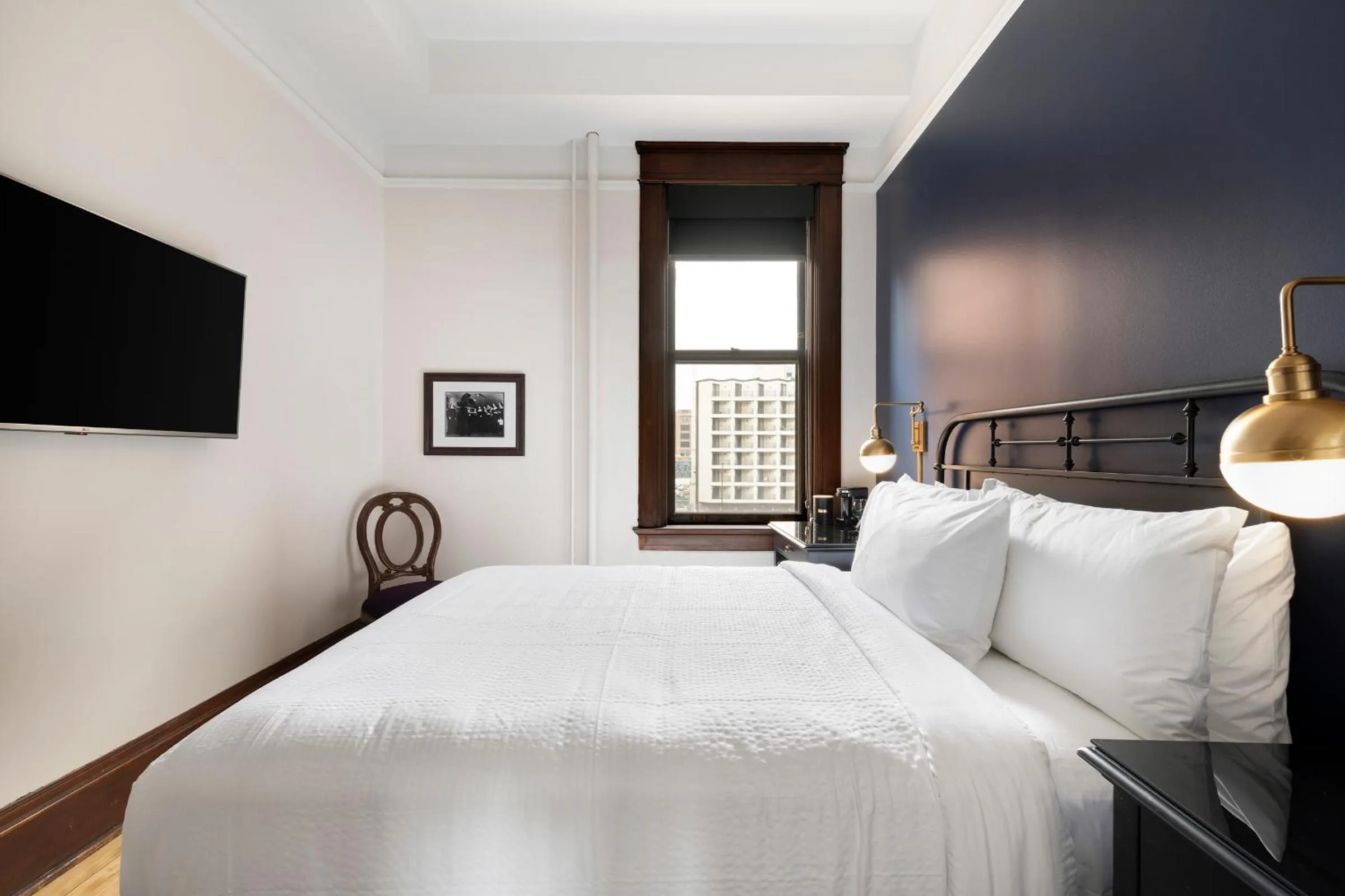 Bed in Celeste of St Paul