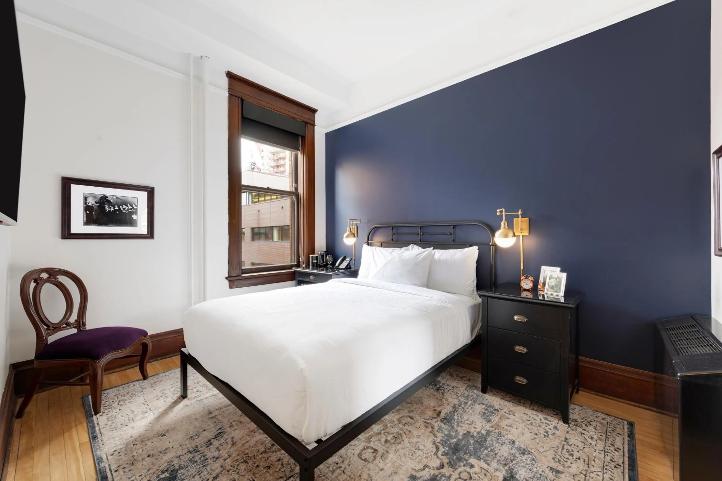 Bed in Celeste of St Paul