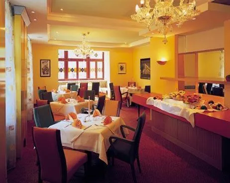 Restaurant/places to eat in Hotel am Kurpark